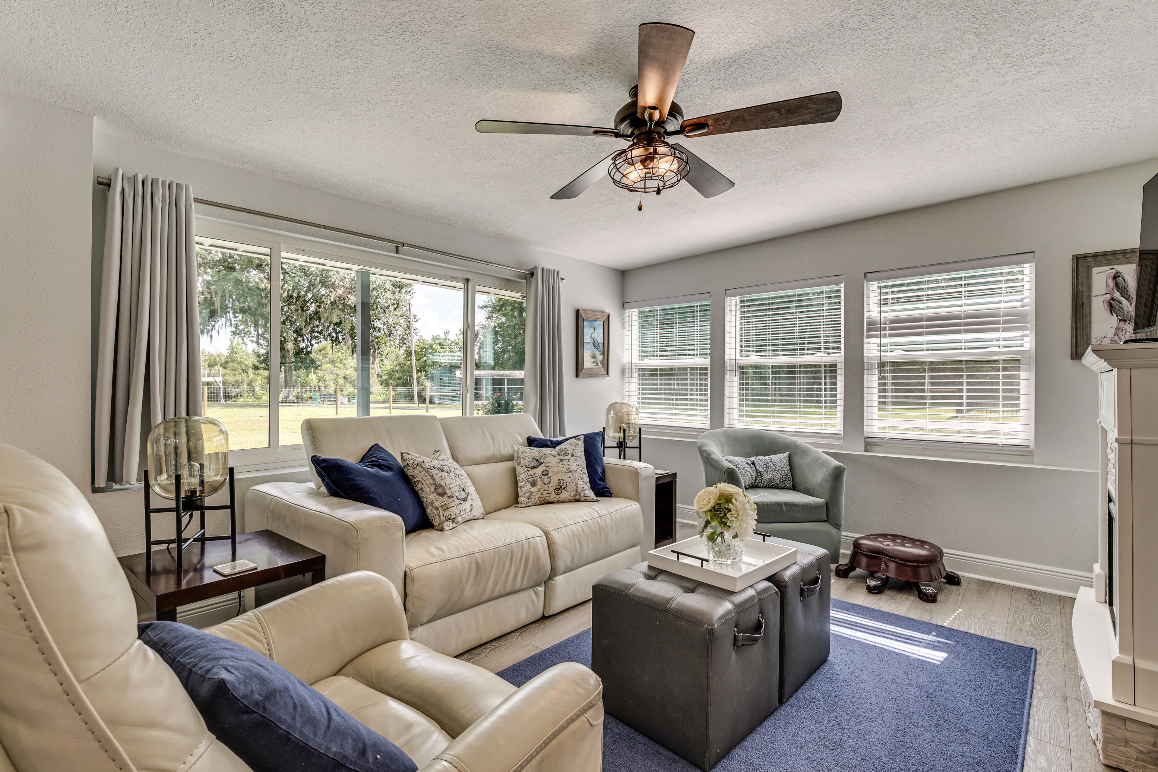 Living Room | Free WiFi | Central A/C & Heat