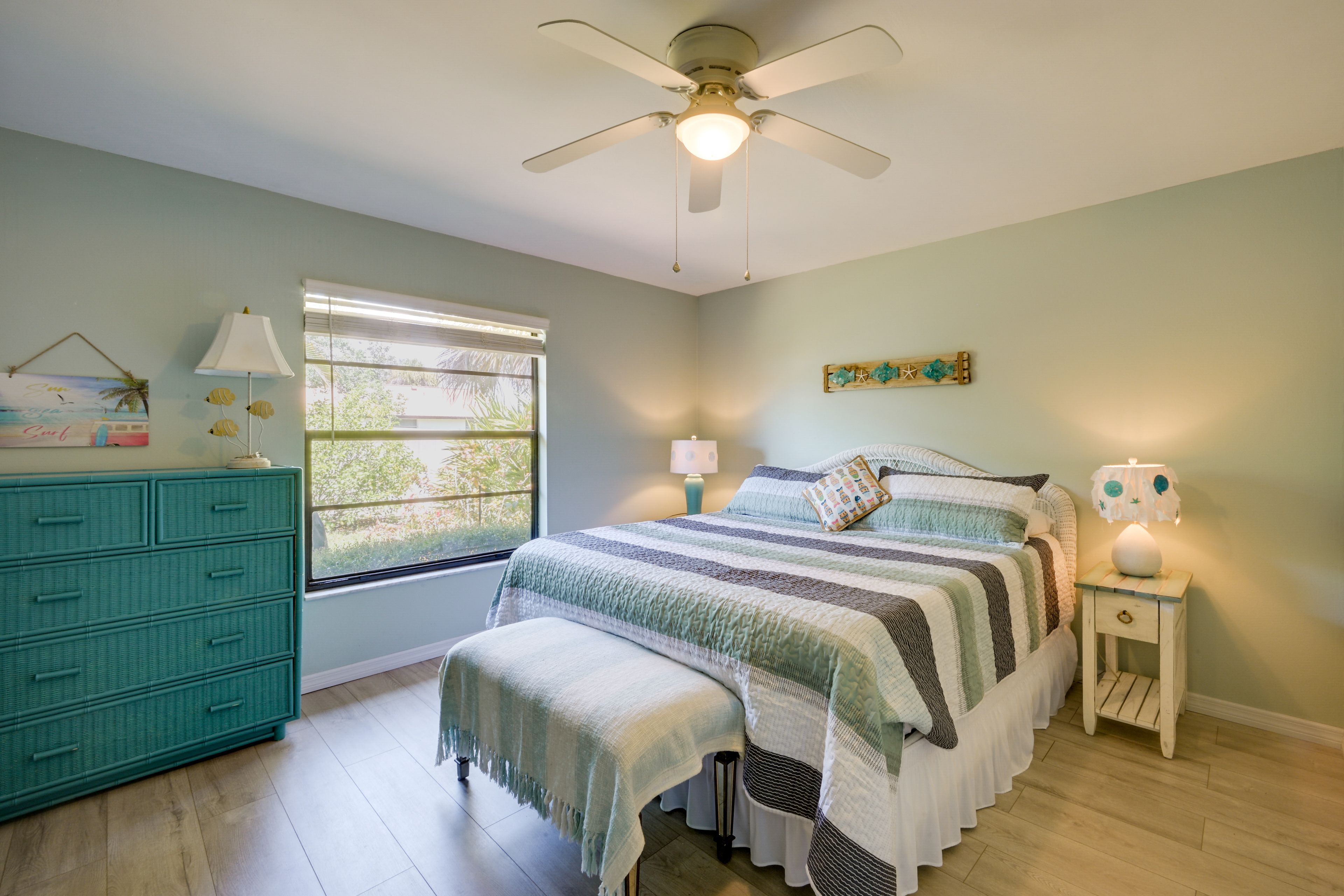Bedroom 1 | King Bed