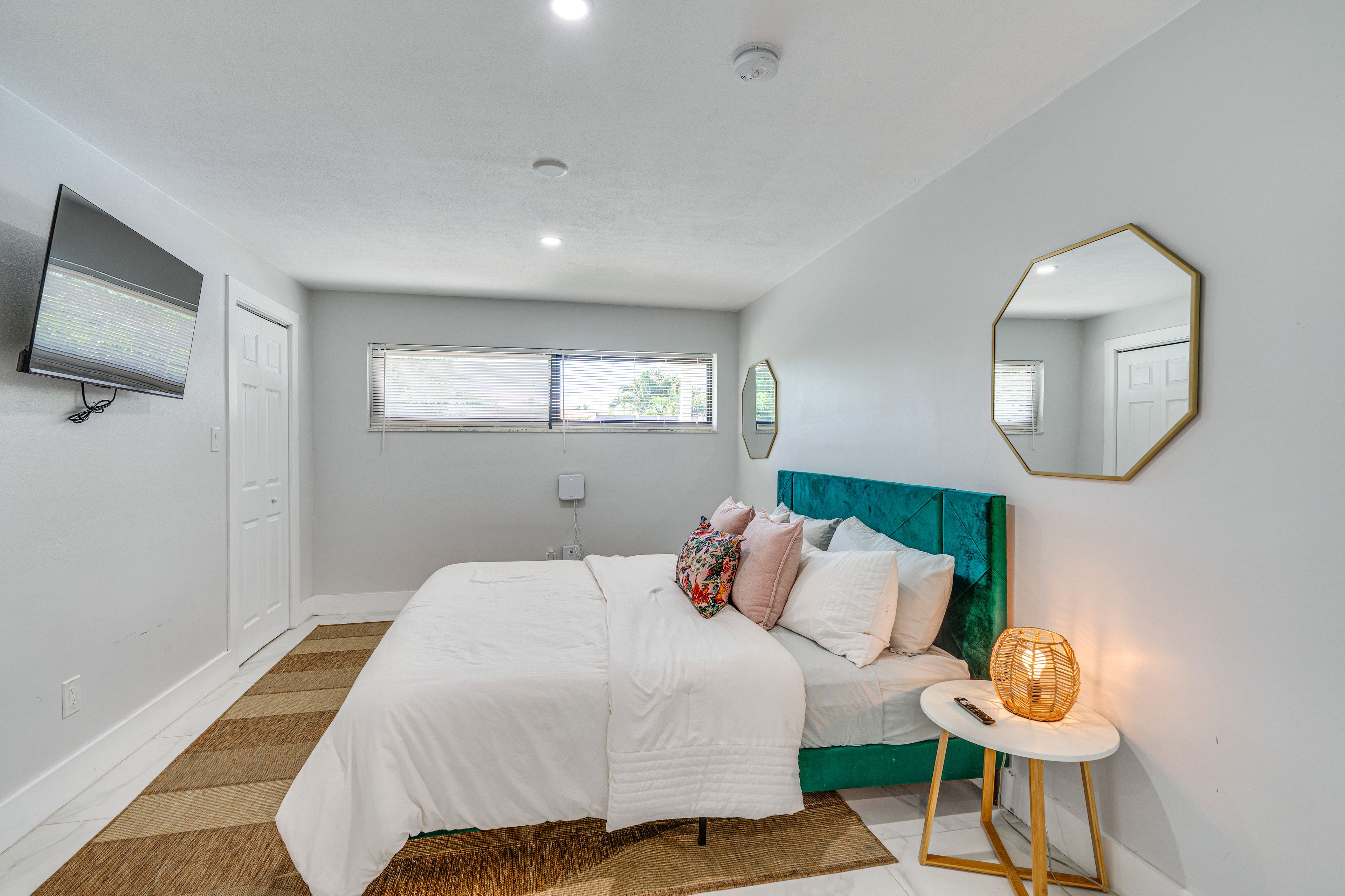 Bedroom 2 | King Bed