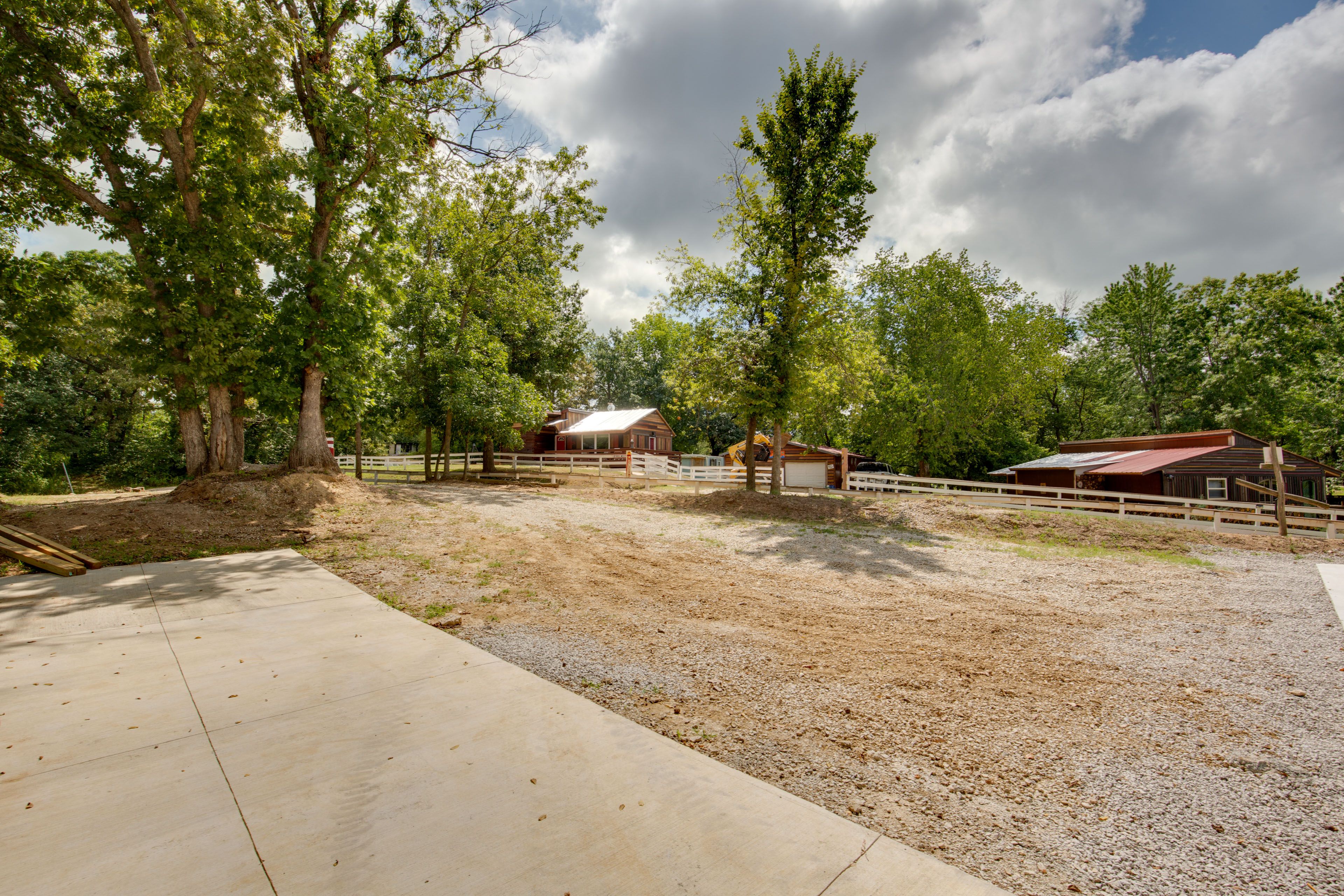 Parking | Driveway (2 Vehicles)