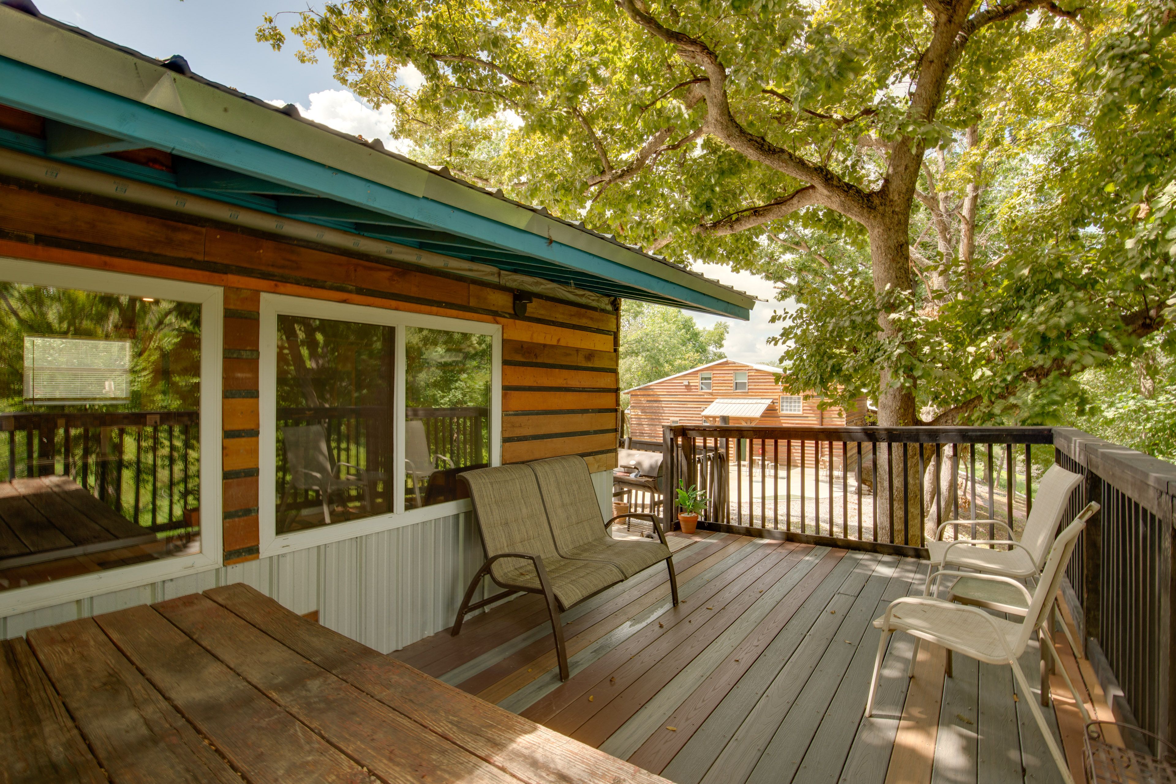 Deck | Outdoor Dining | Charcoal Grill