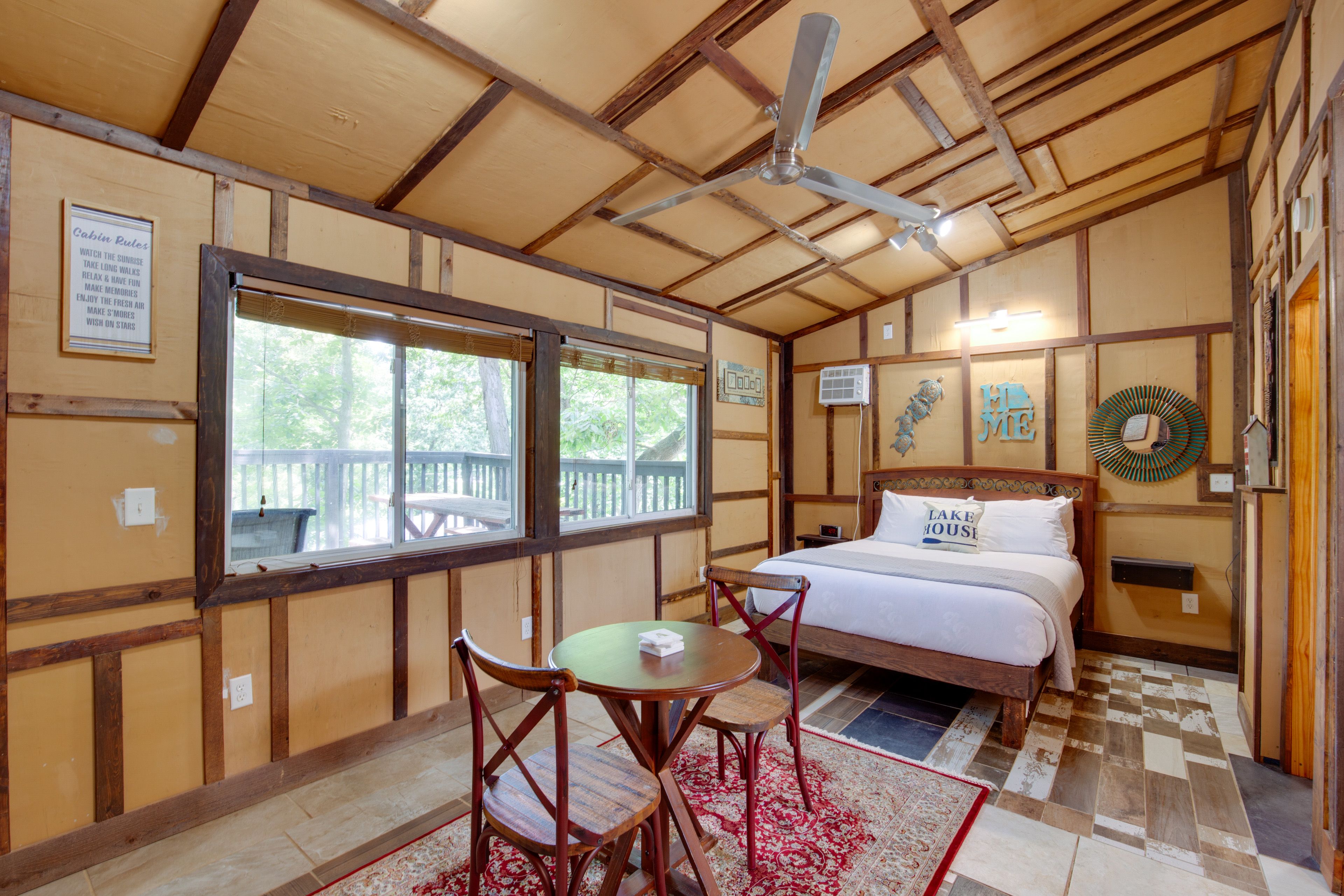 Studio | Queen Bed | Linens Provided | Free WiFi | Central Heating & A/C