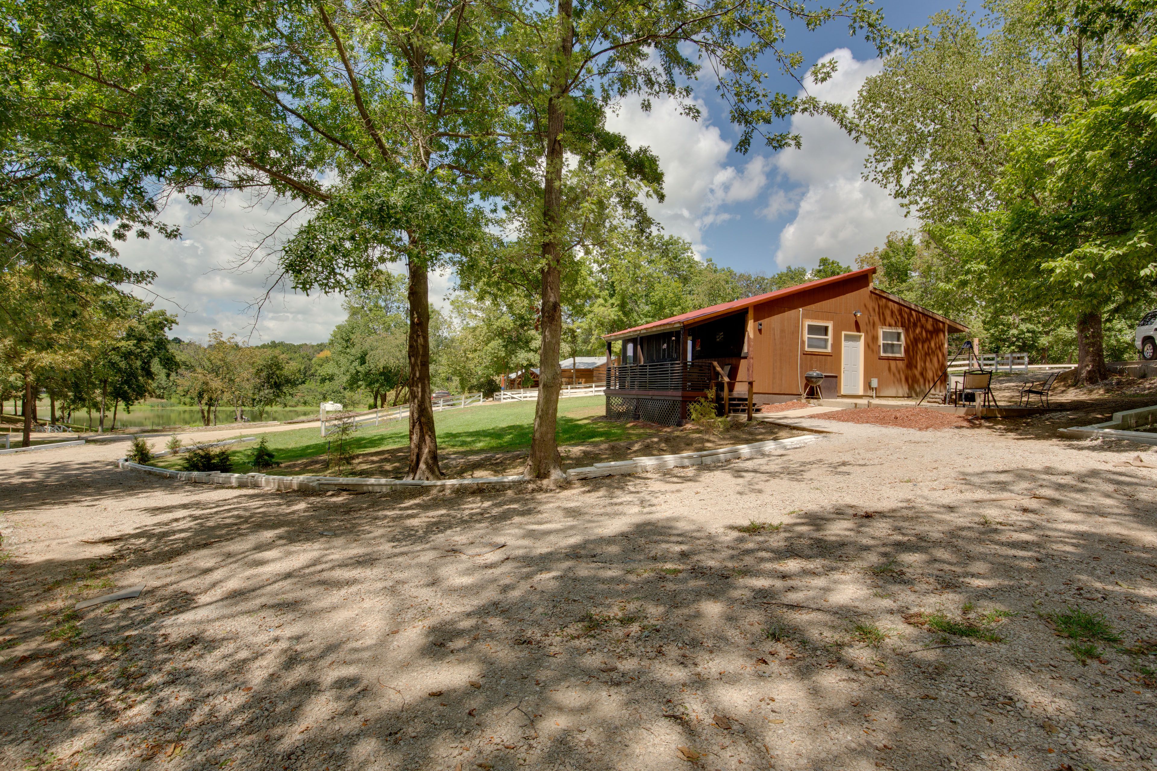 Parking | Driveway (5 Vehicles)