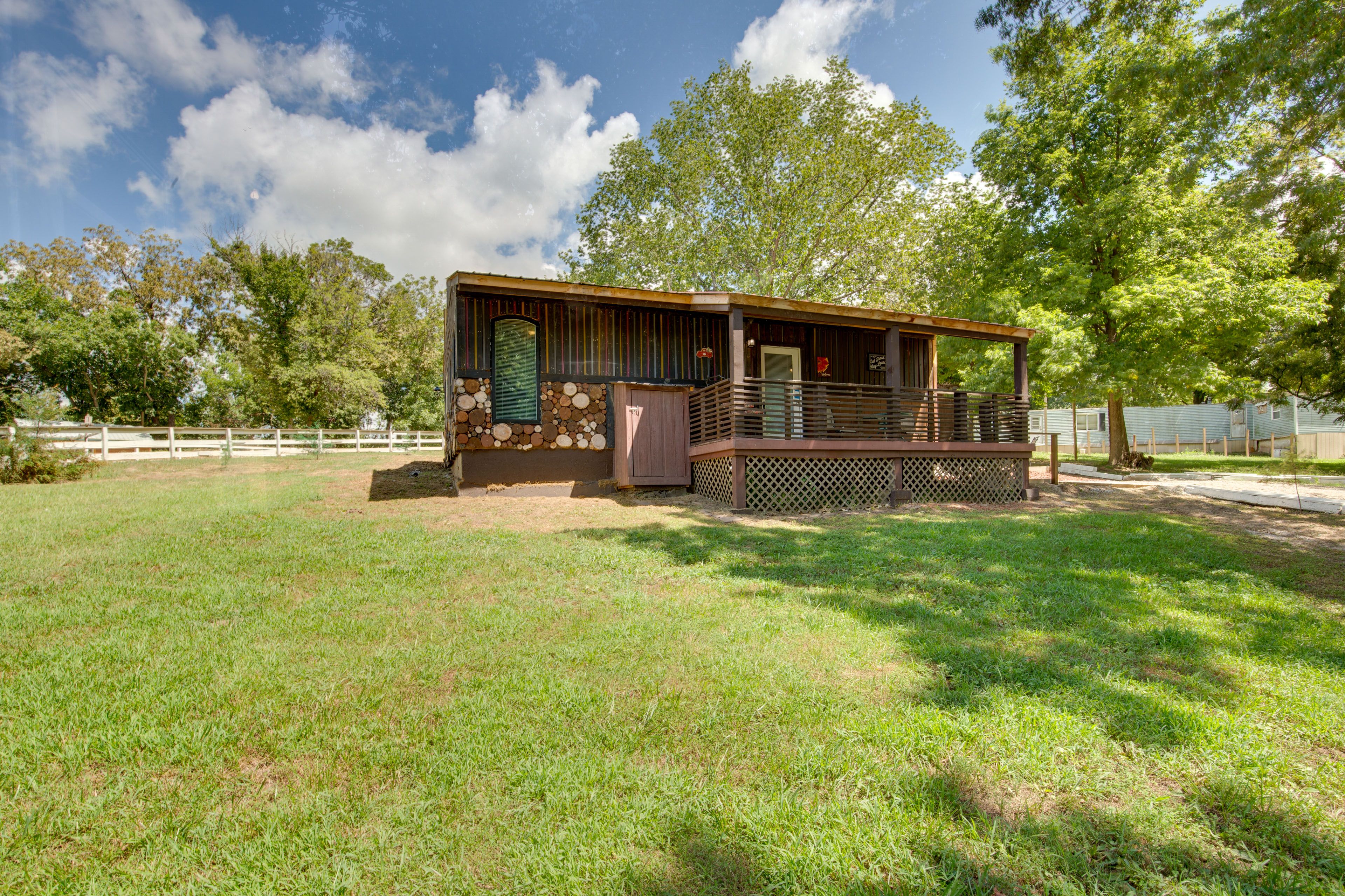 Odessa Vacation Rental | 2BR | 1.5BA | 1,500 Sq Ft | 5 Steps Required