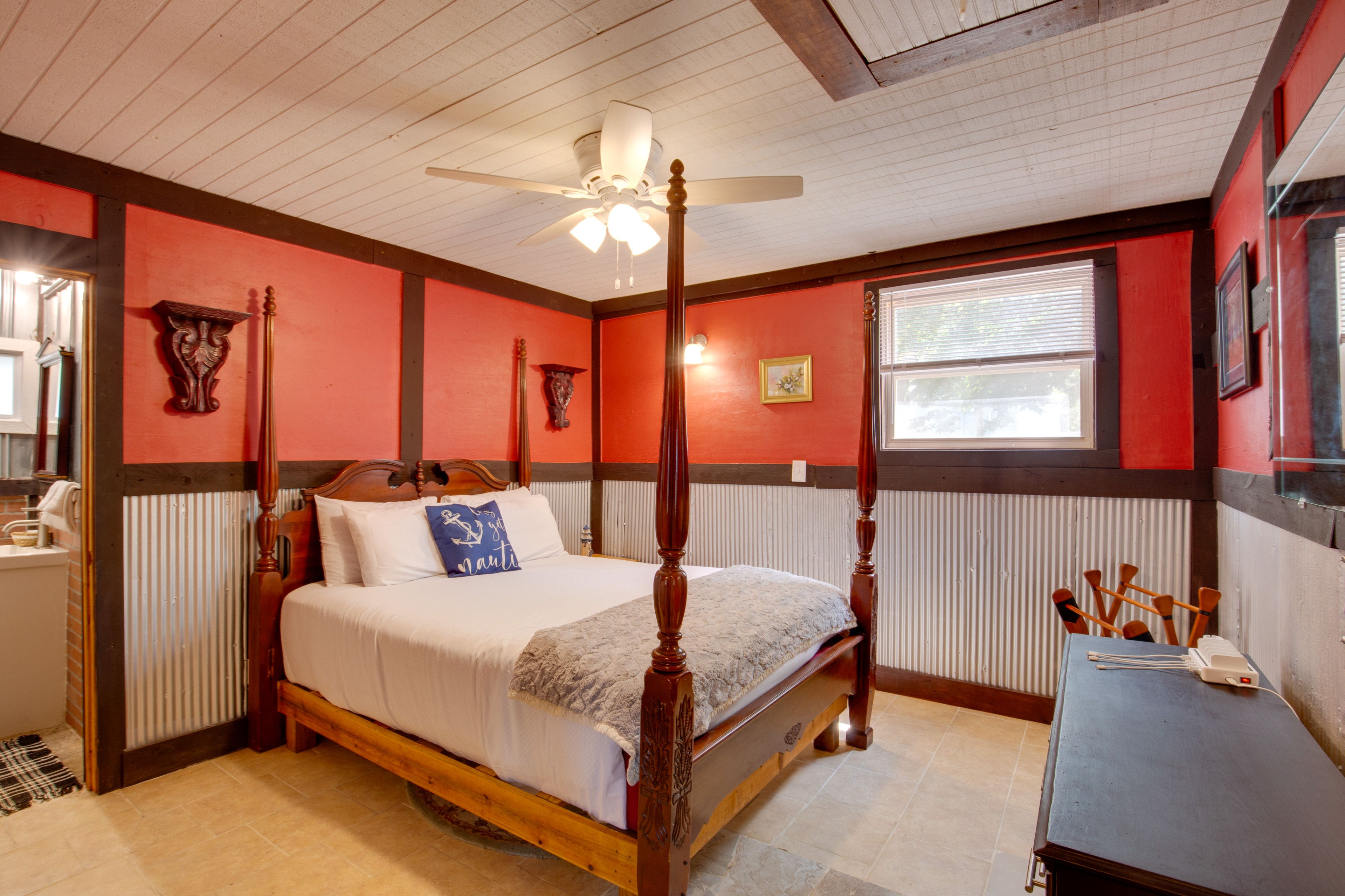 Bedroom 1 | Queen Bed | Linens Provided