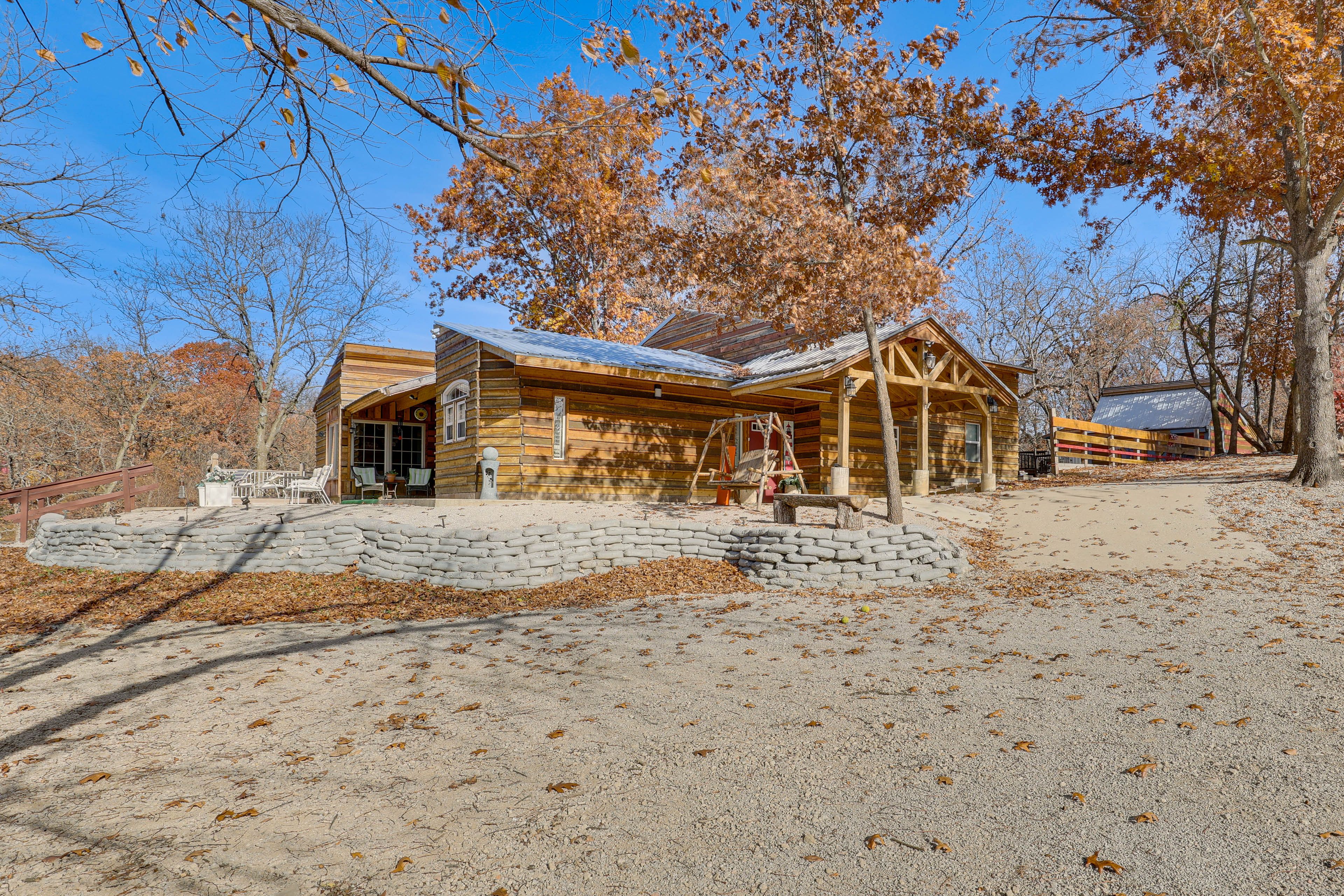 Patio | 2 Gas Grills | Charcoal Grill | Fire Pit