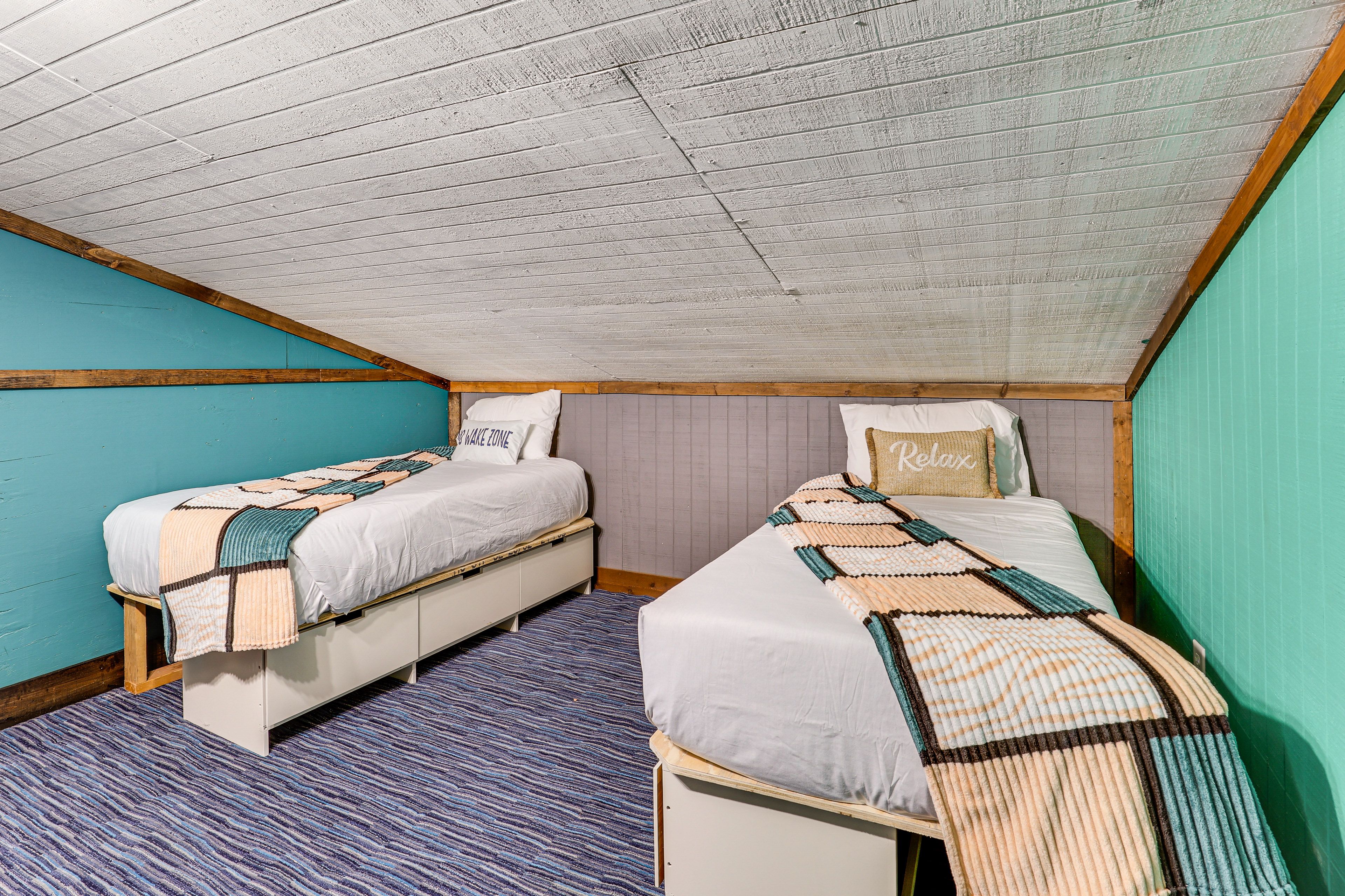 Bedroom 5 | 2 Twin Beds