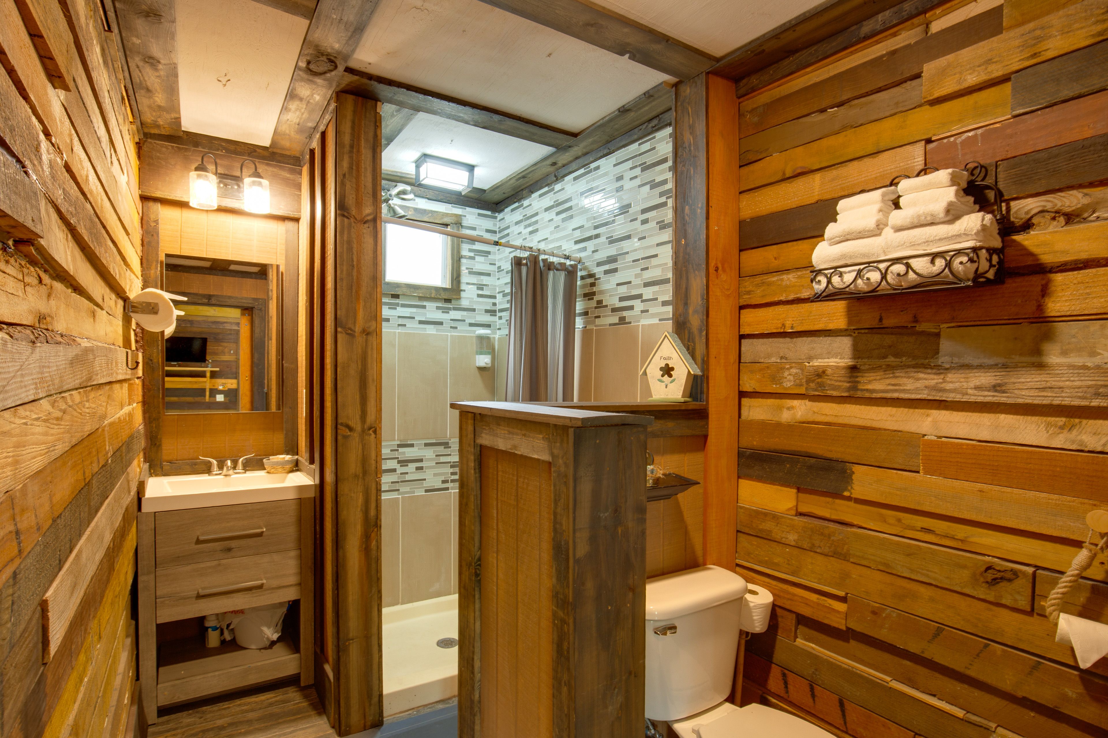 Bathroom | Towels Provided | Complimentary Toiletries