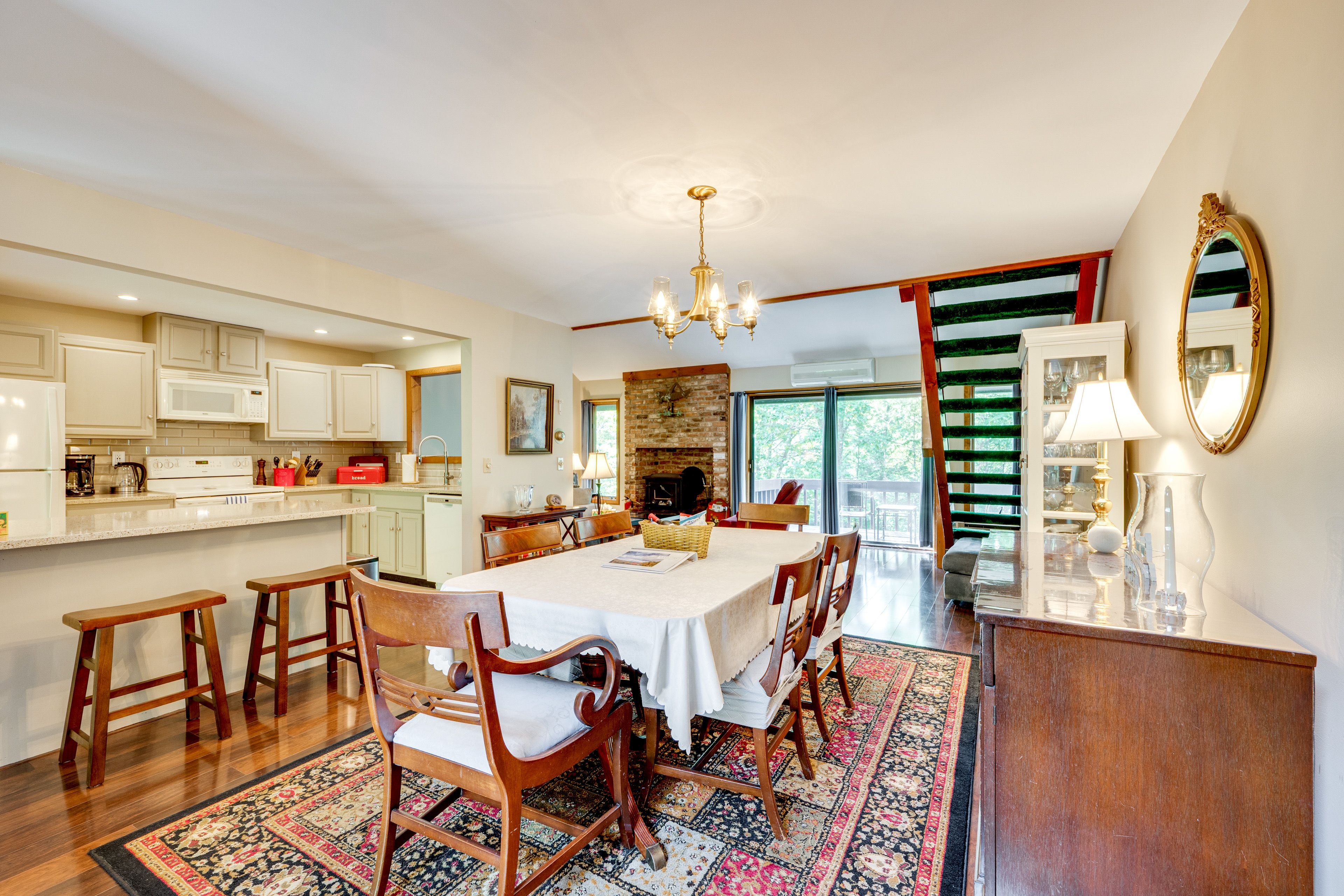 Kitchen & Dining Area | Main Level | Cooking Basics