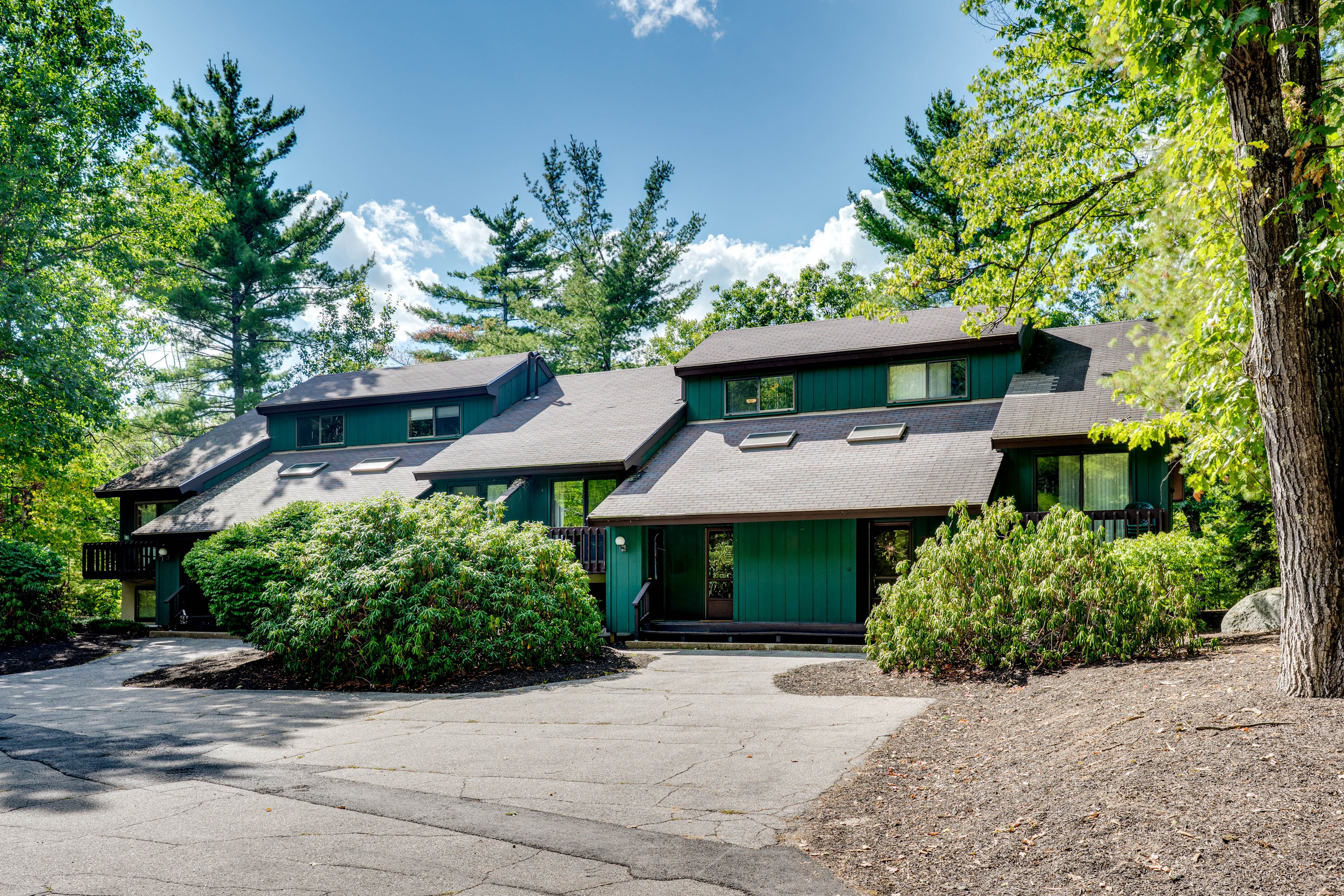 Property Exterior | Split-Level Townhome w/ Loft