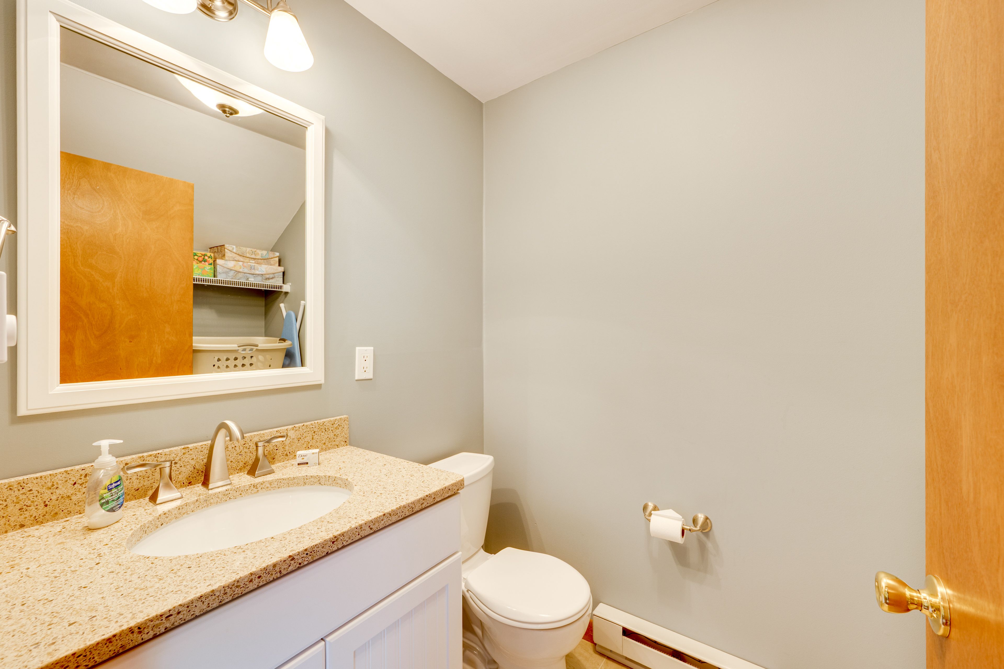 Half Bathroom | Main Level