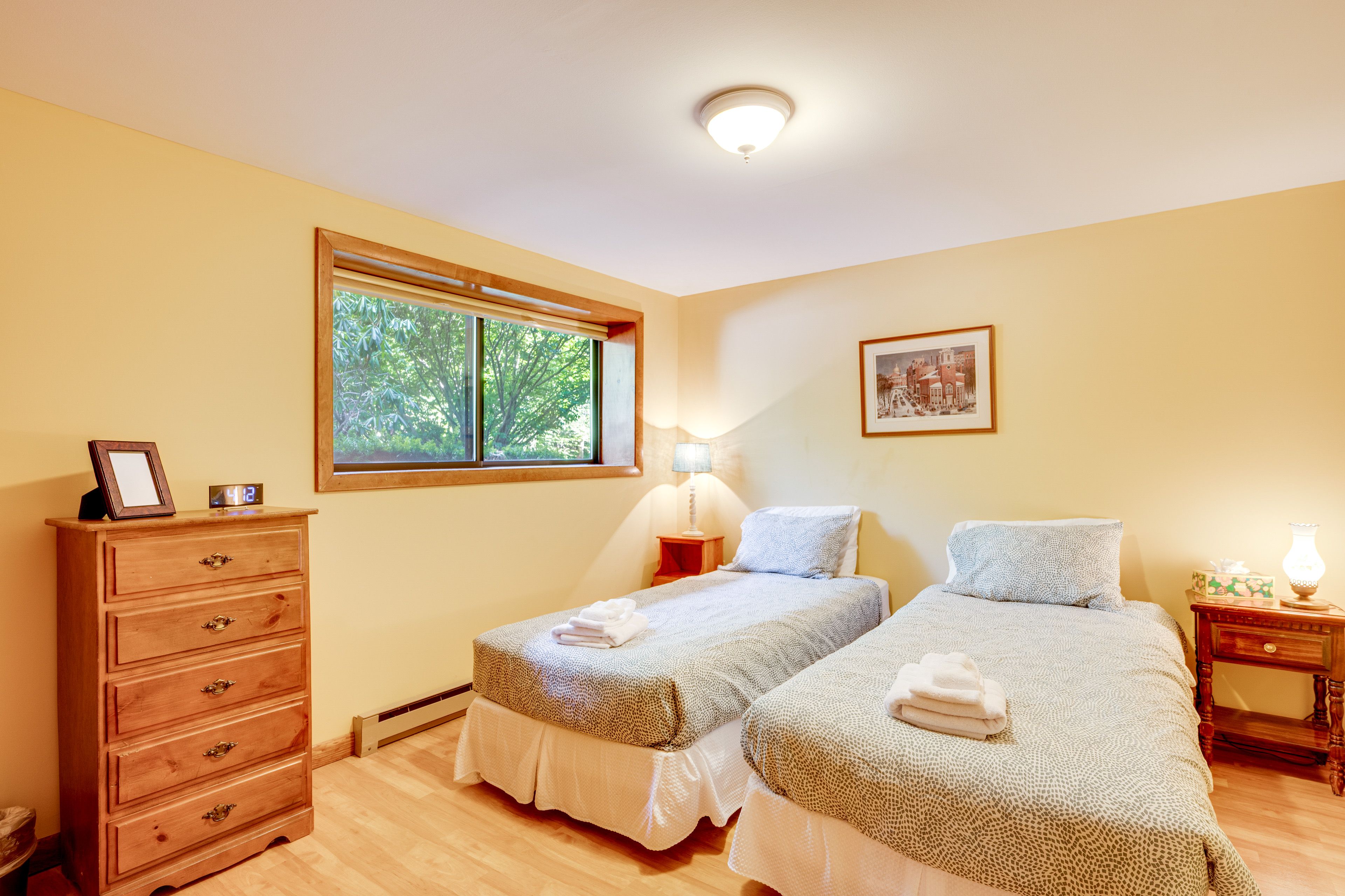 Bedroom 3 | Lower Level | 2 Twin Beds (Converts to King Bed)