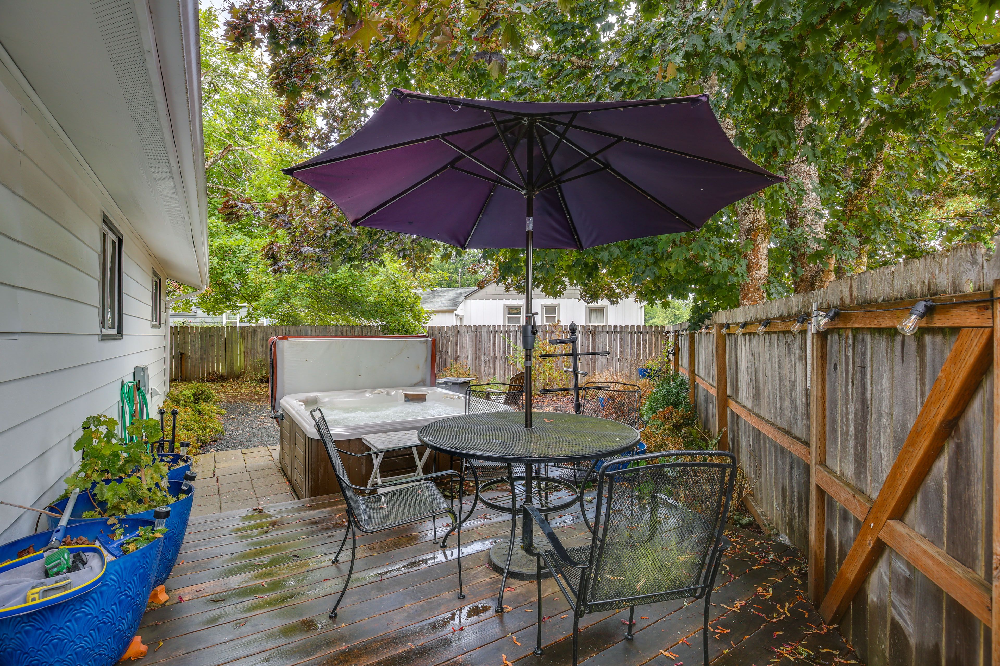 Fenced Backyard | Hot Tub | Grills | Fire Pit