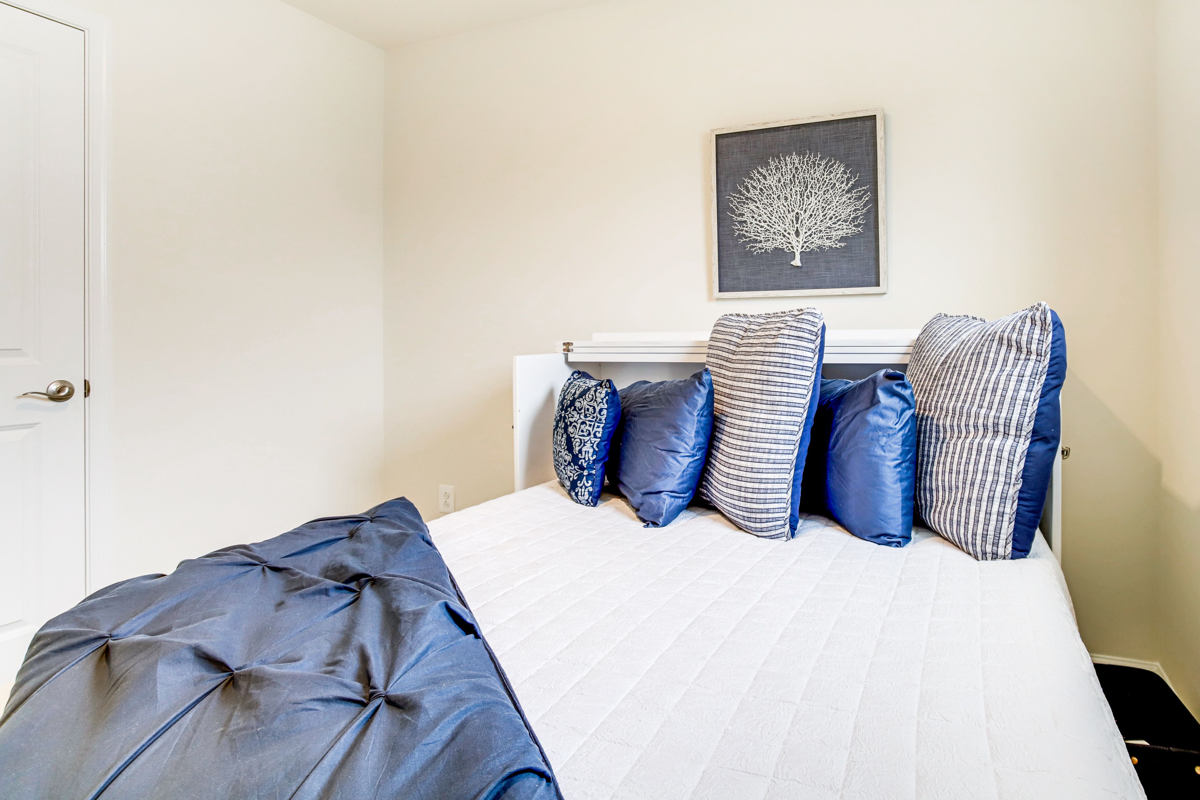 Bedroom 3 | Queen Bed | 3rd Floor