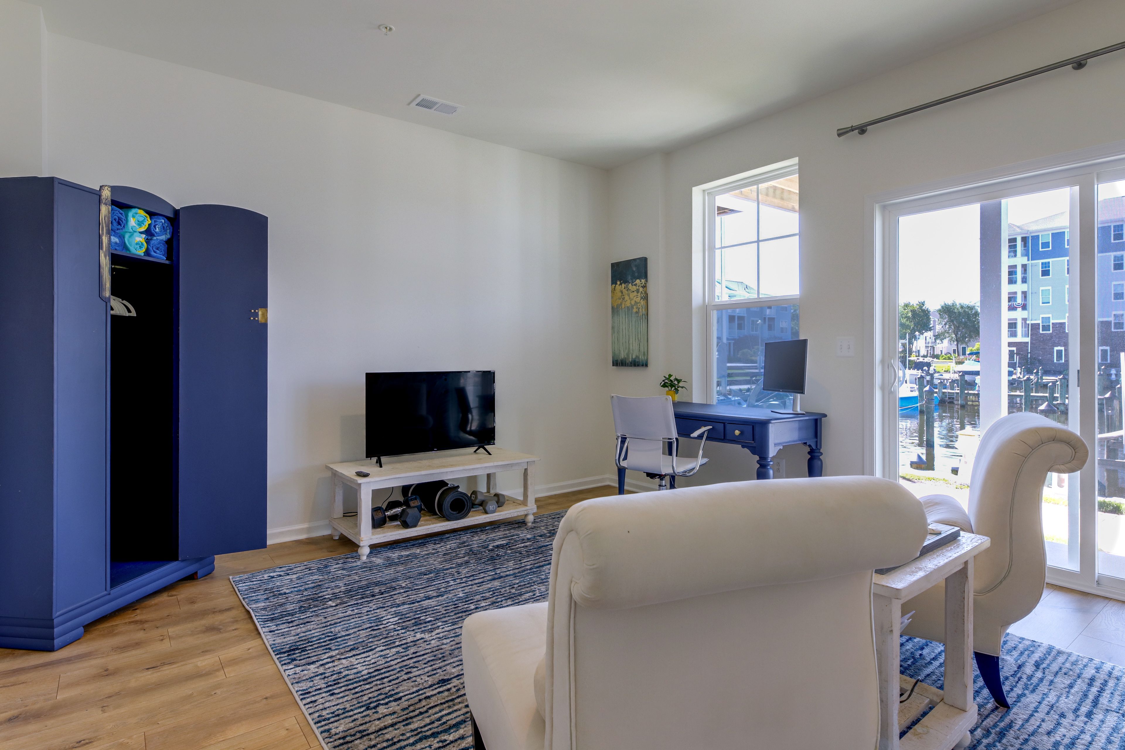 Office | Workspace | Dumbbells | 1st Floor