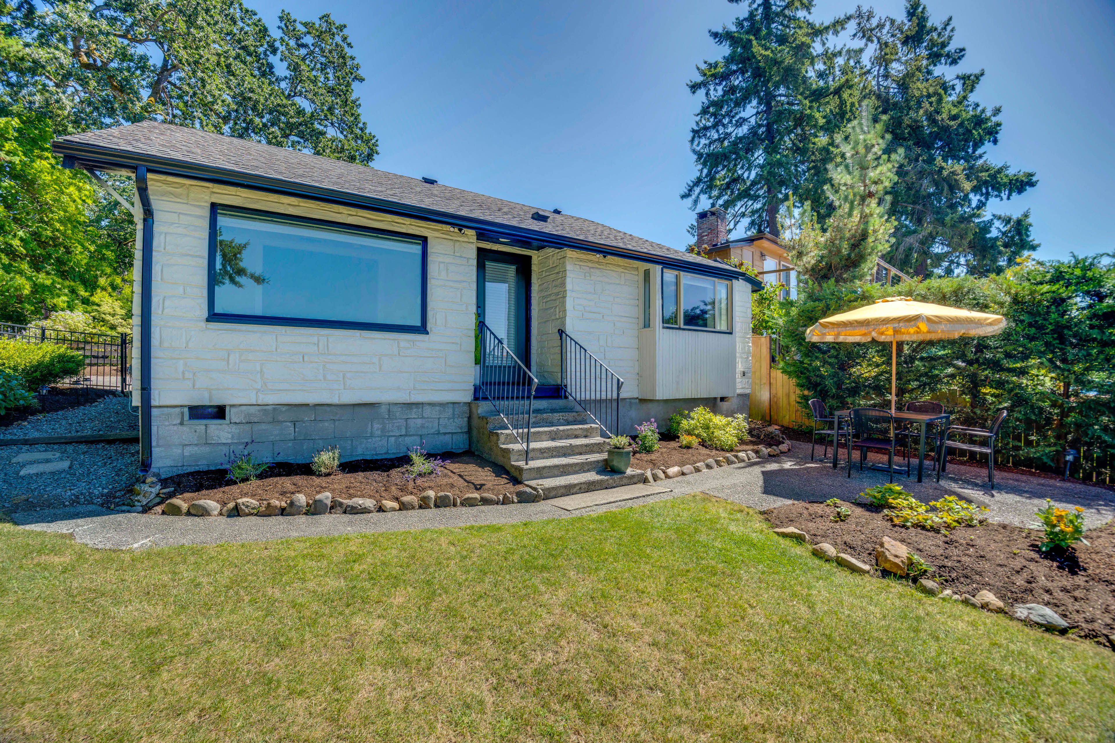 House Exterior | Furnished Patio w/ Dining Area | Gas Grill