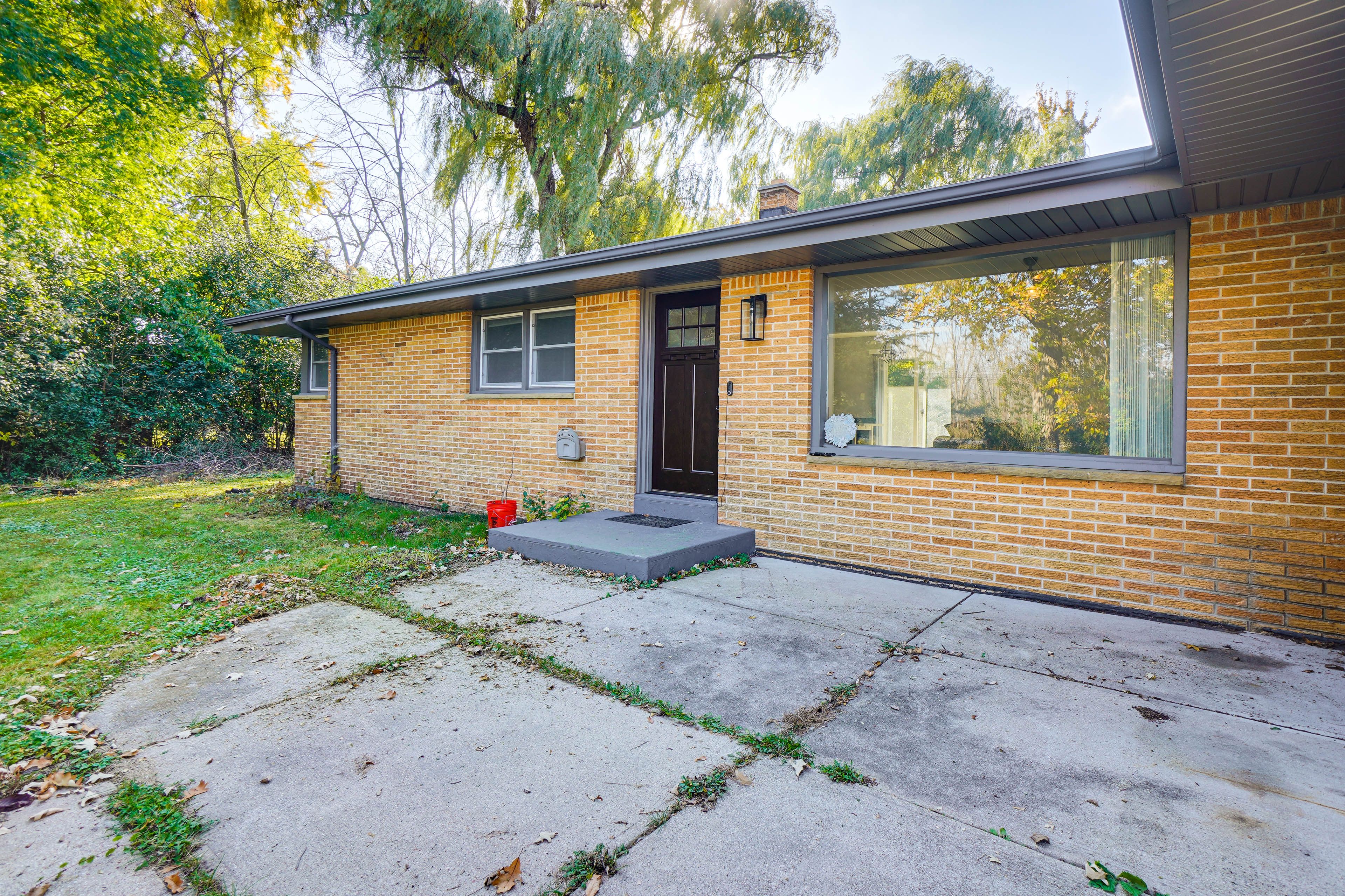 House Exterior | Keyless Entry