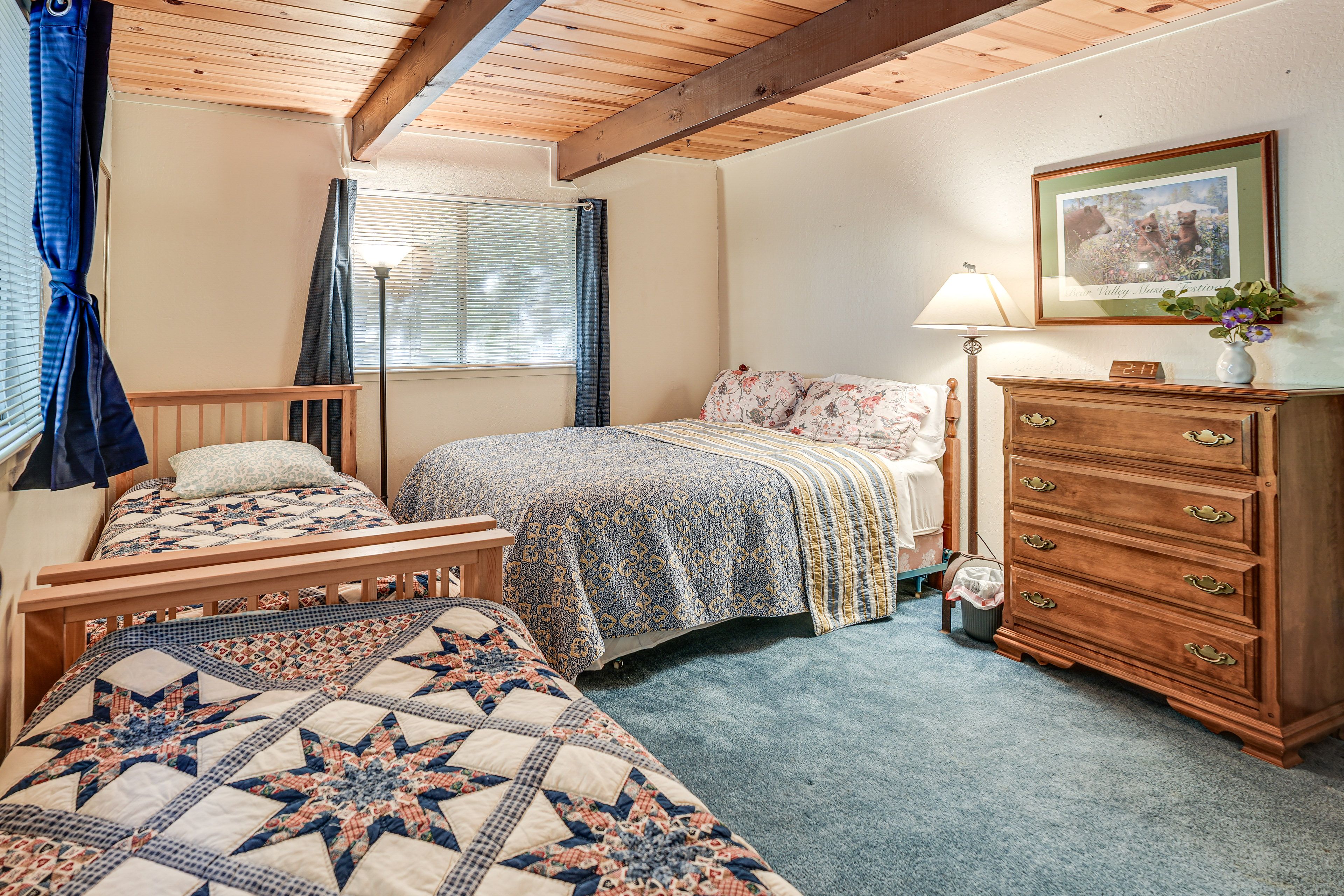 Bedroom 1 | 1st Floor | Queen Bed | 2 Twin Beds