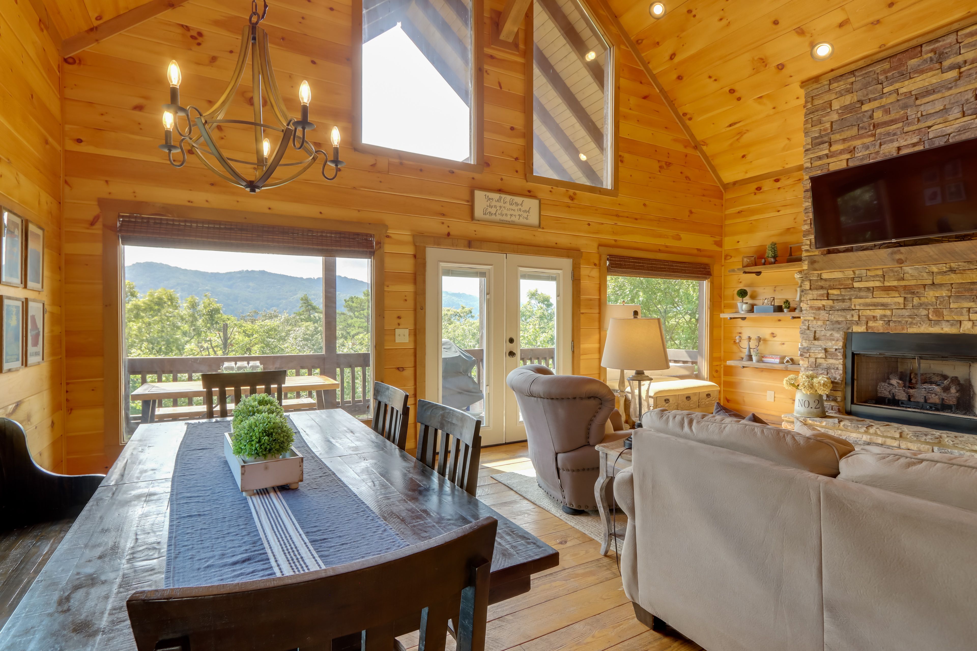 Dining Room | 1st Floor