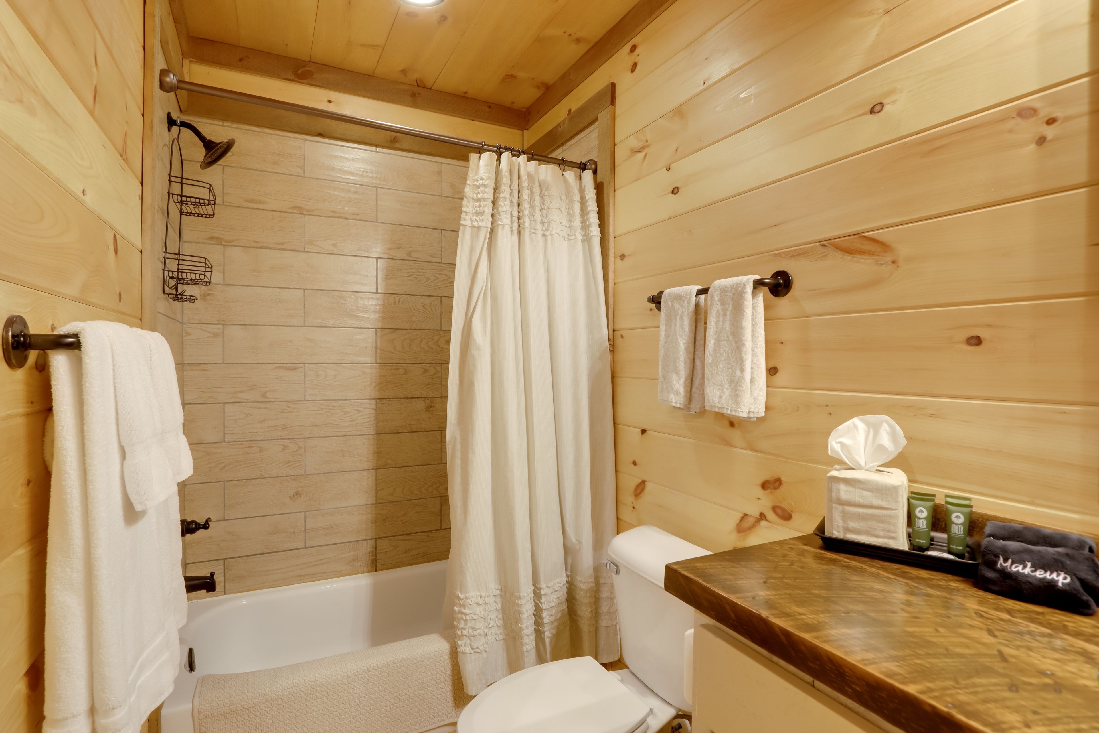 Full Bathroom | Basement Floor