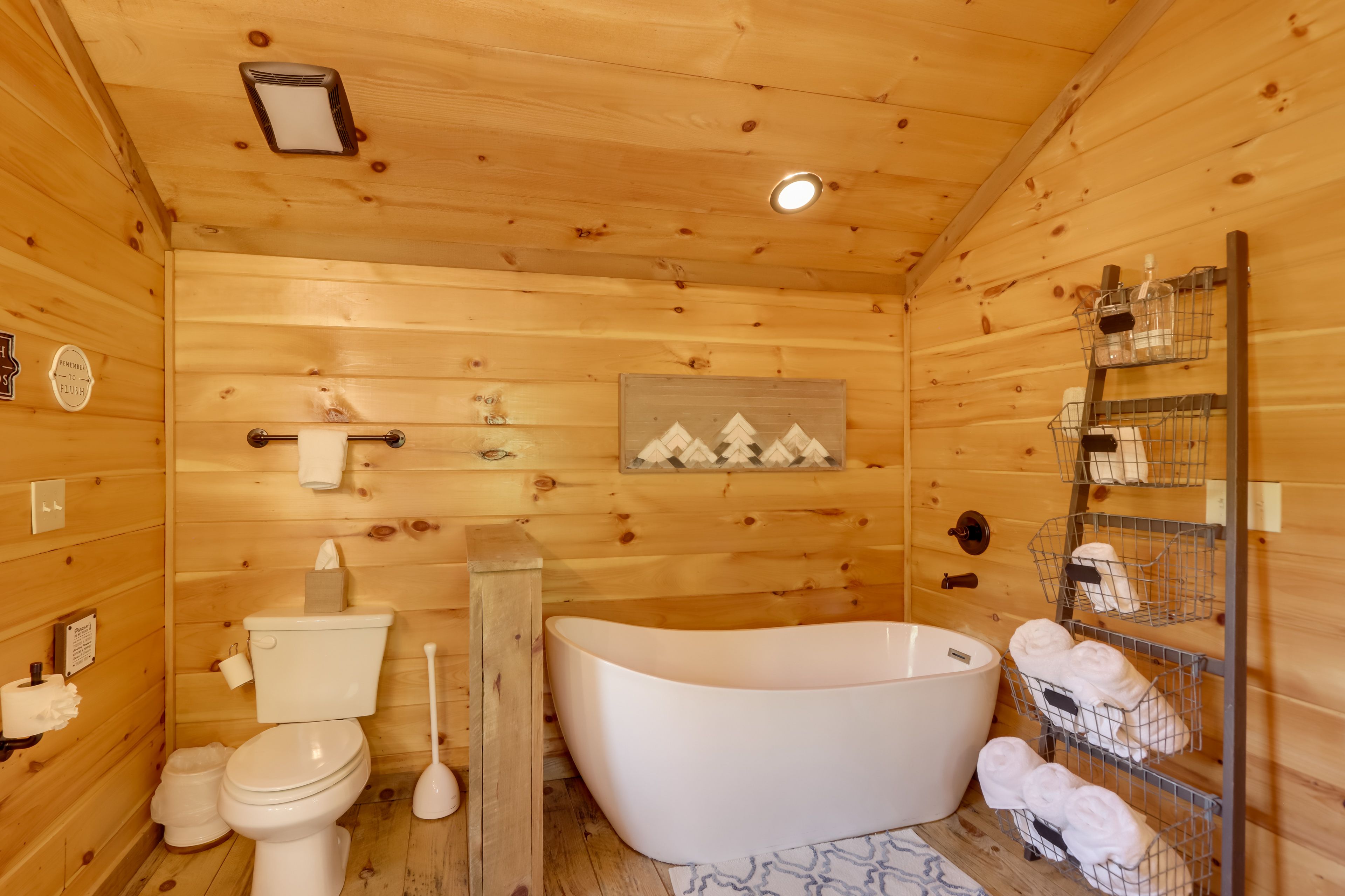 Full Bathroom | 2nd Floor
