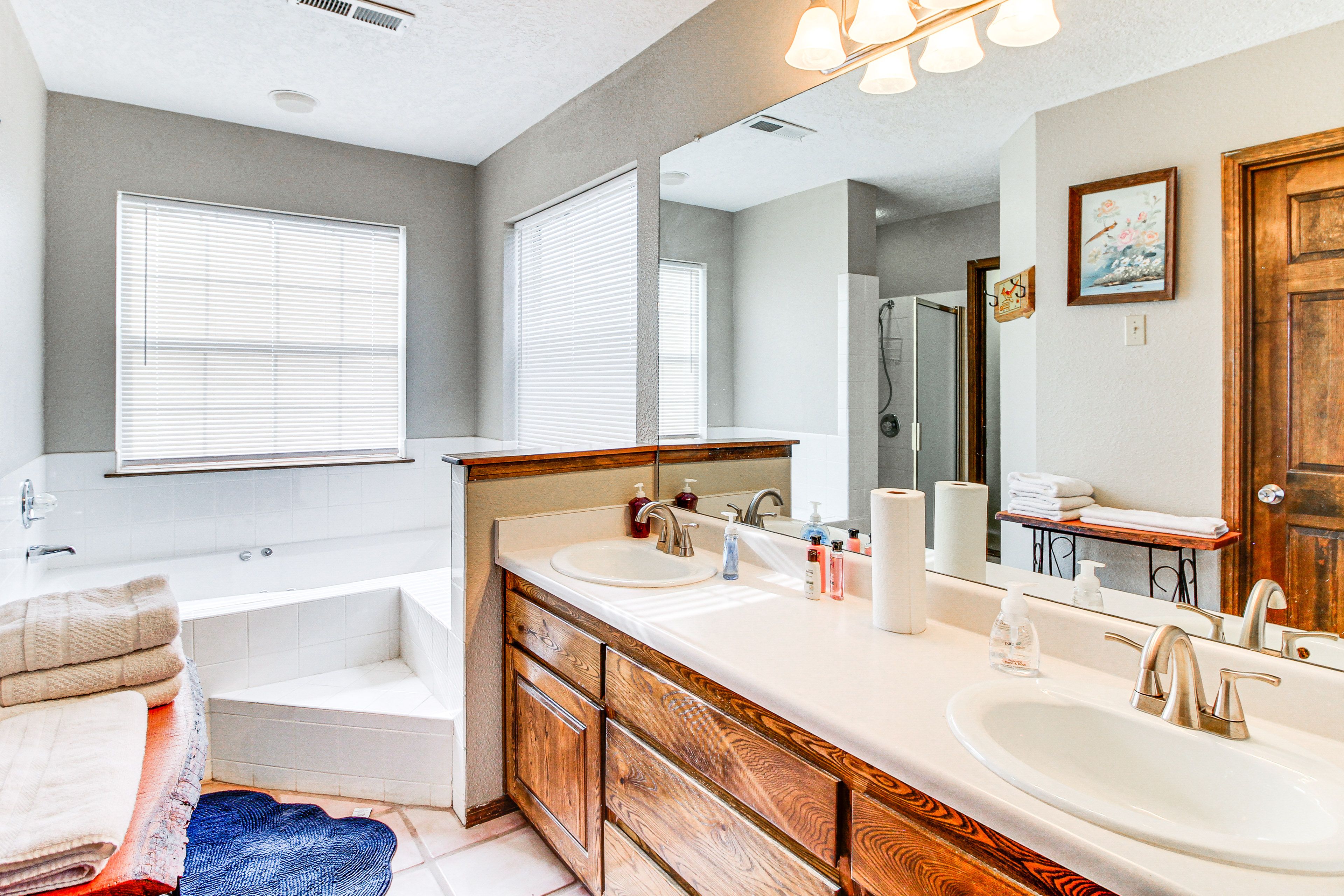 Full Bath | Towels | Hair Dryer