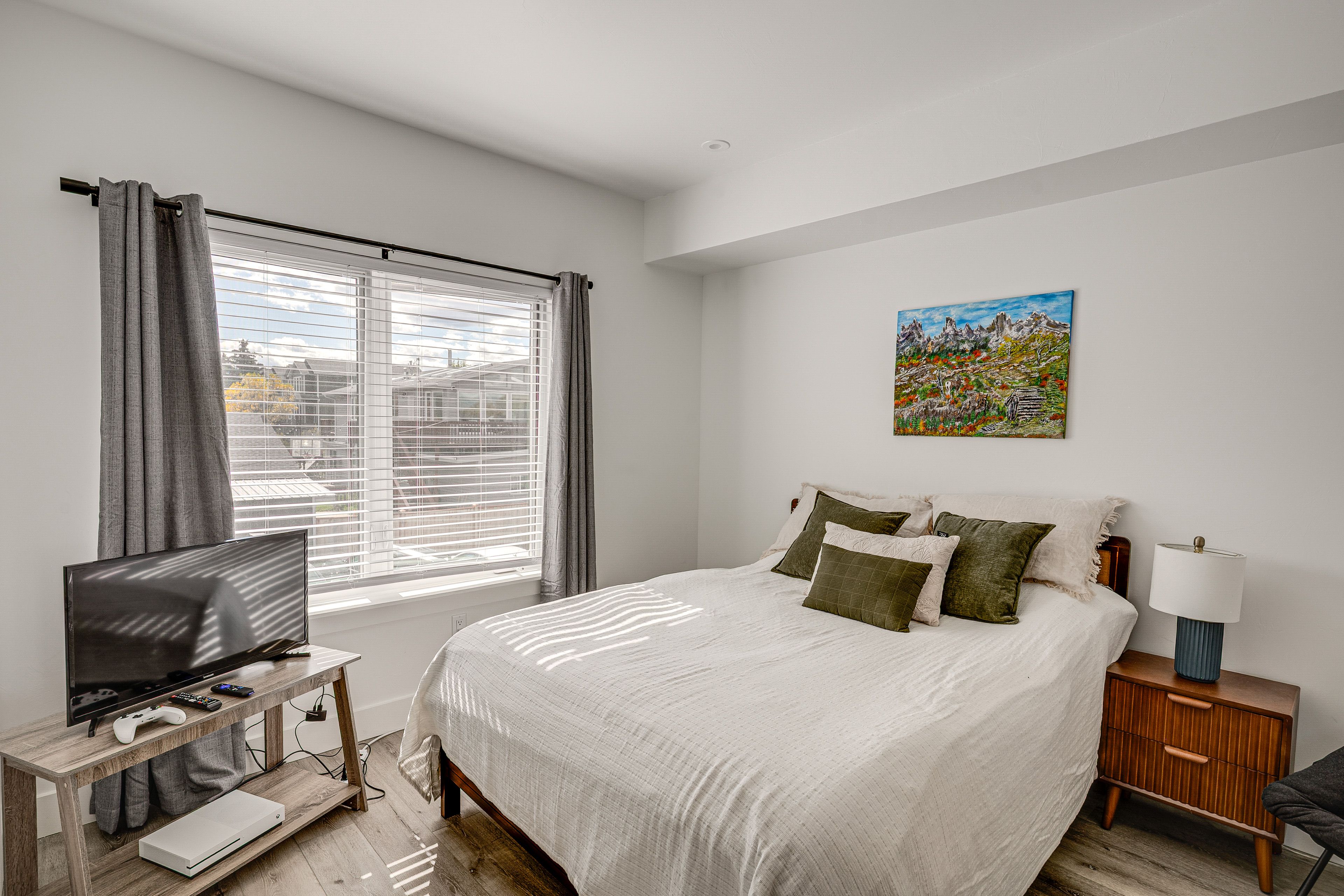 Bedroom 2 | Queen Bed | Linens Provided