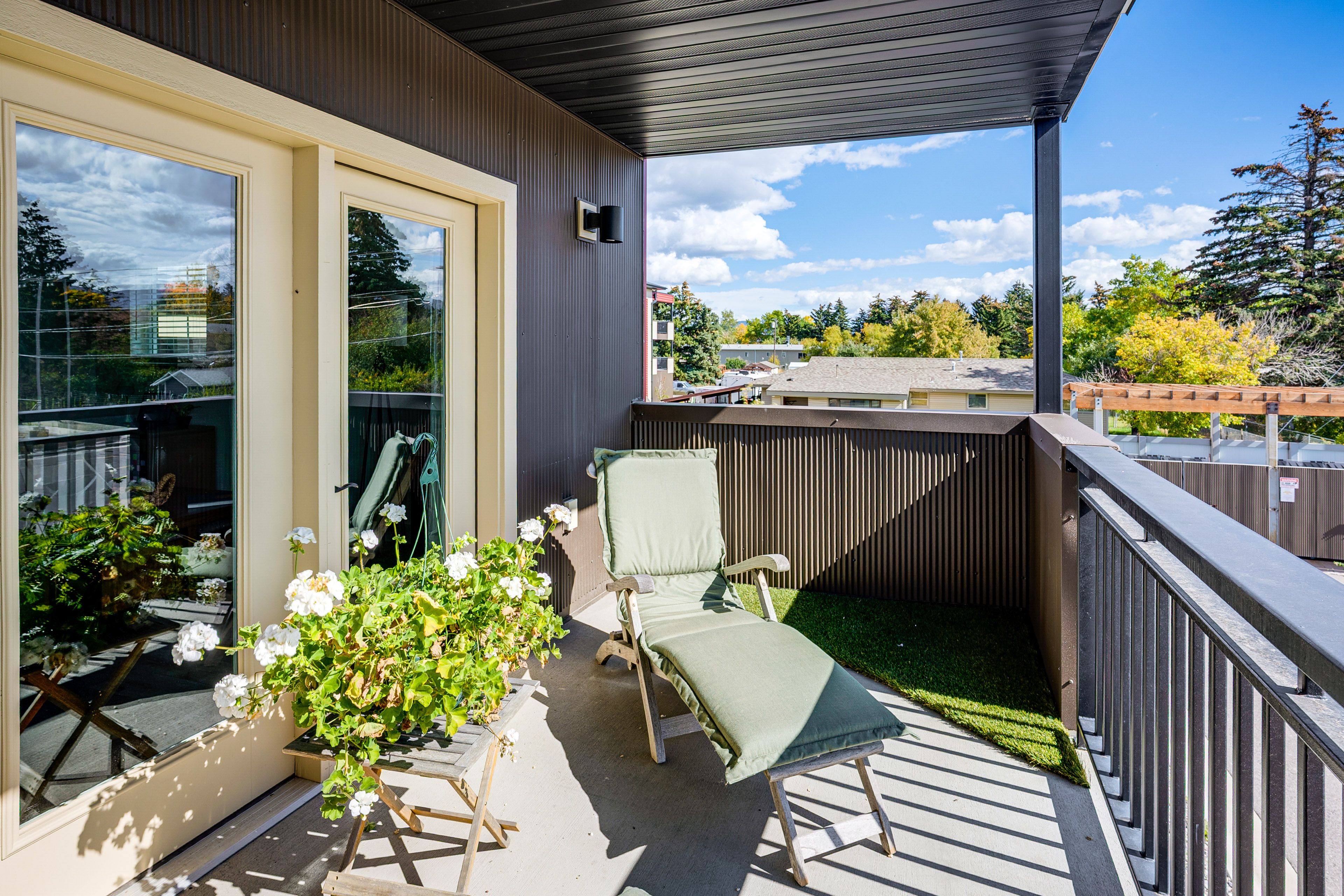 Private Balcony | Access via Living Room