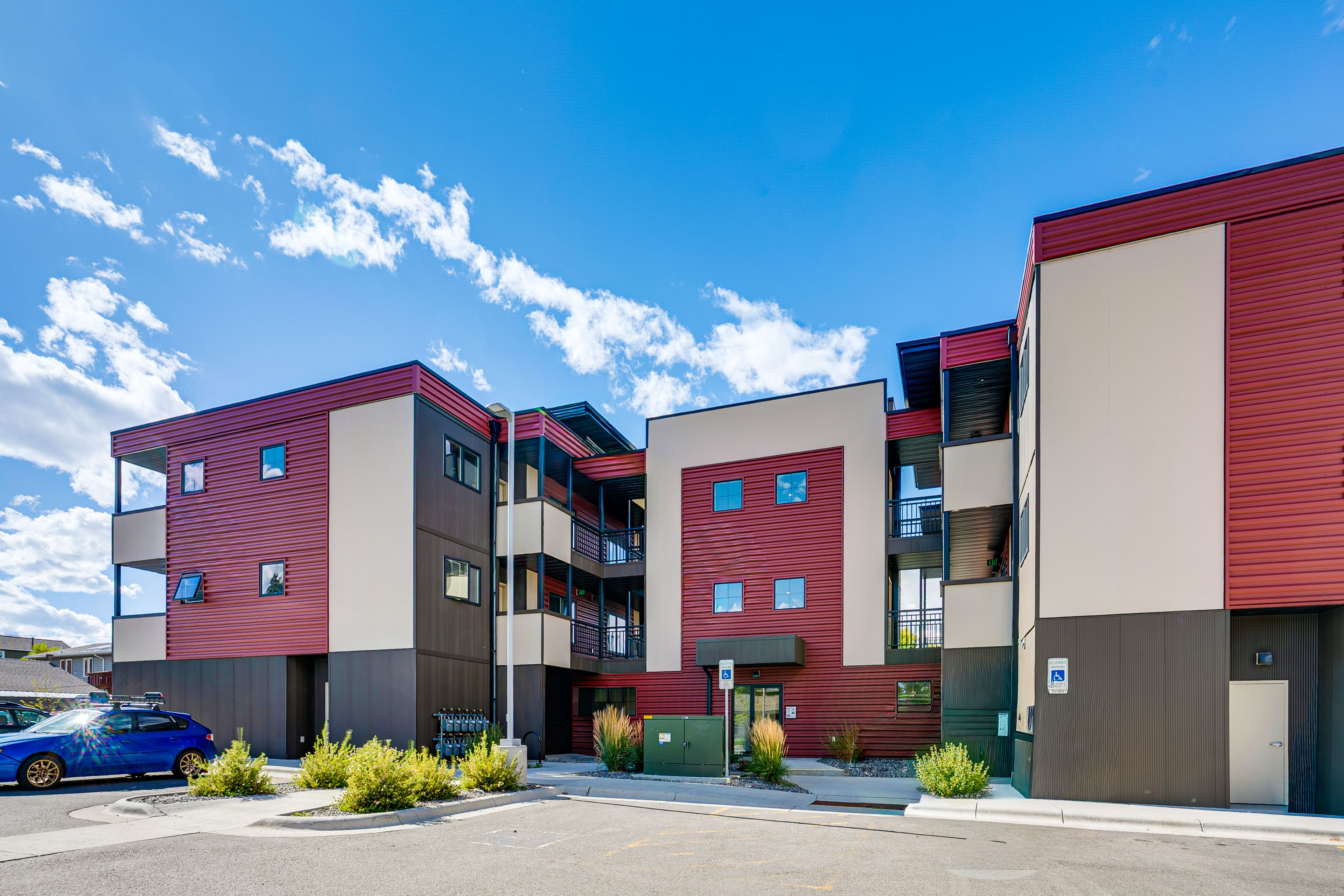 Exterior | Single-Story Unit | 2nd-Floor Condo