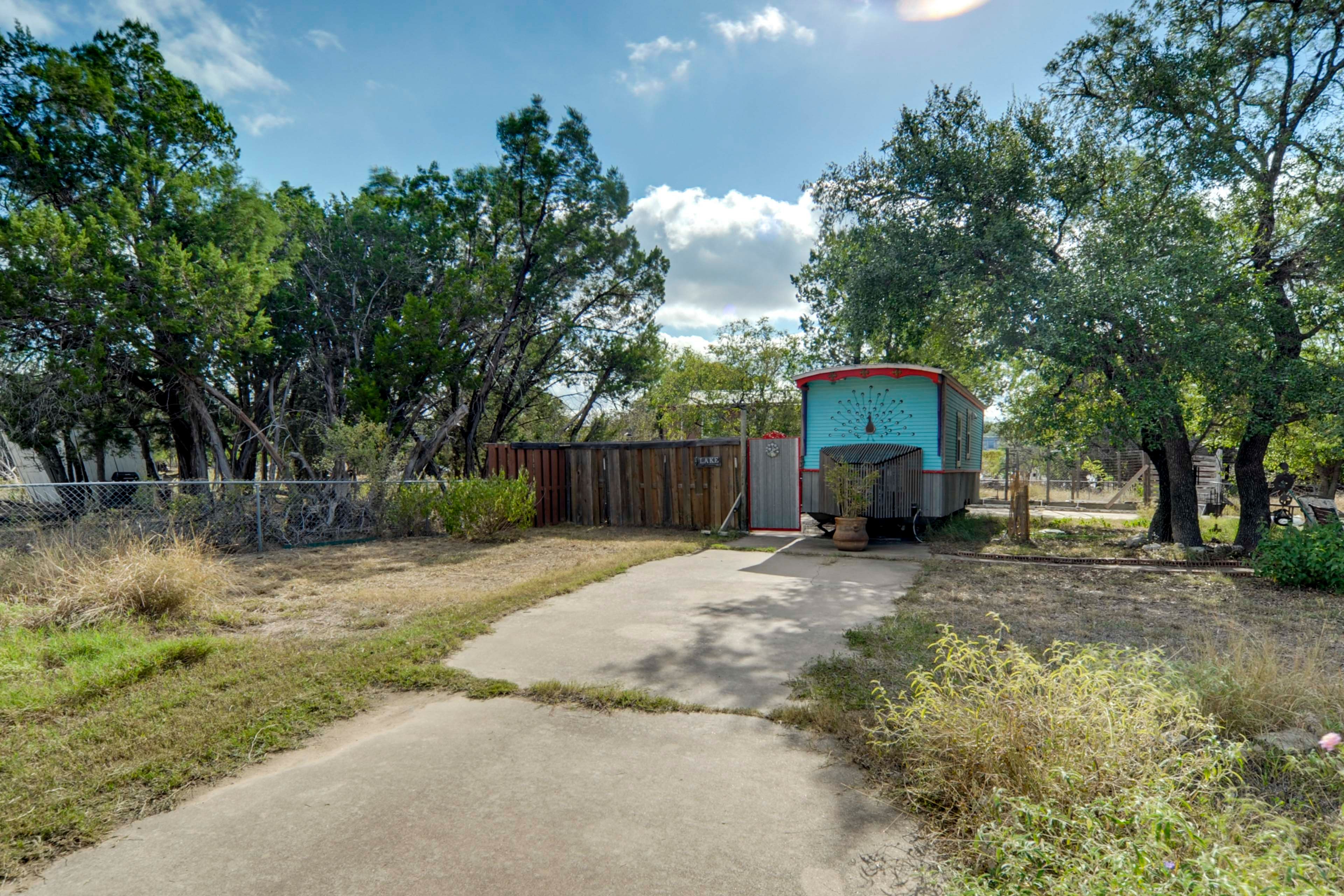 Parking | Driveway (2 Vehicles) | RV/Boat Parking