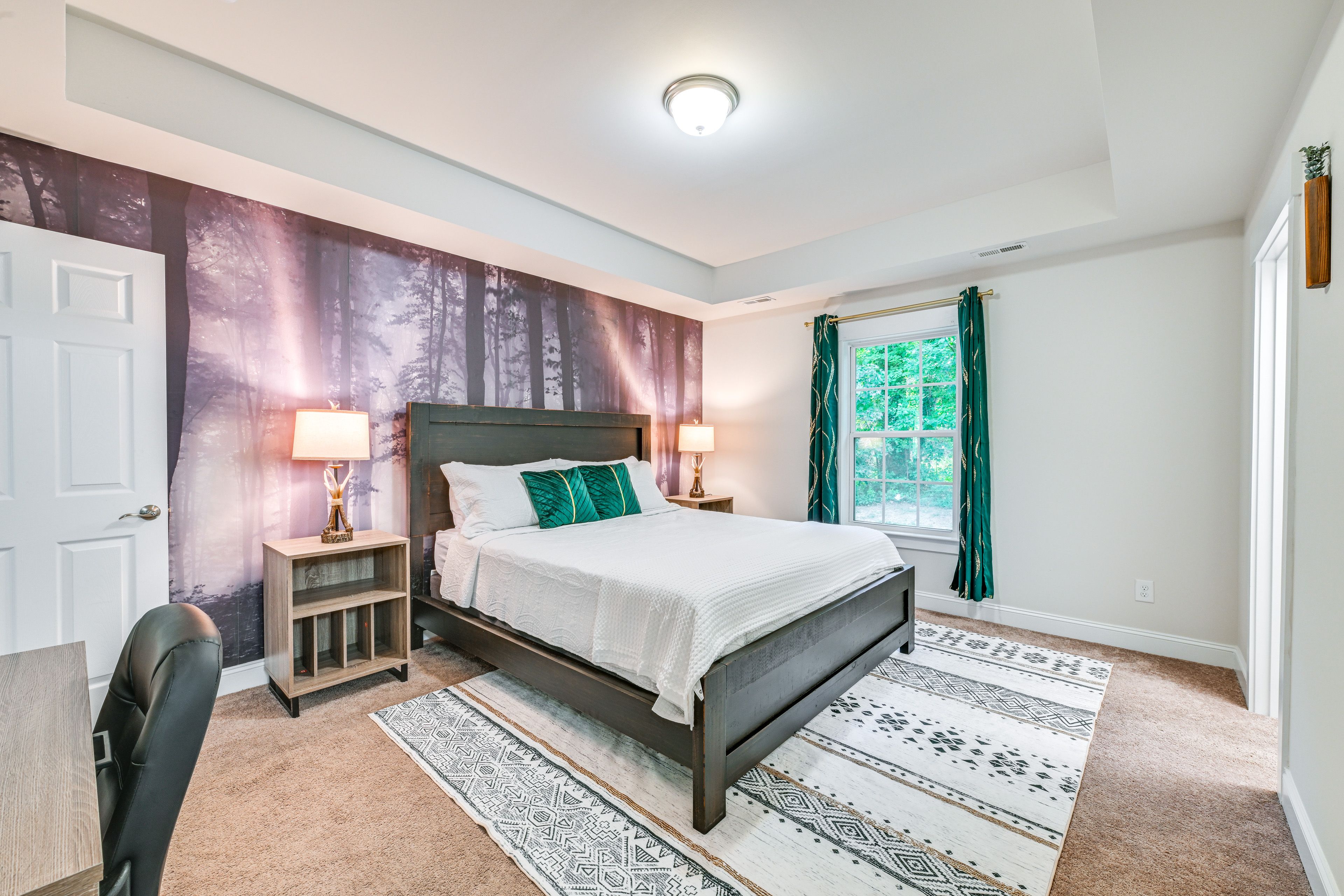 Bedroom 1 | King Bed | Linens Provided