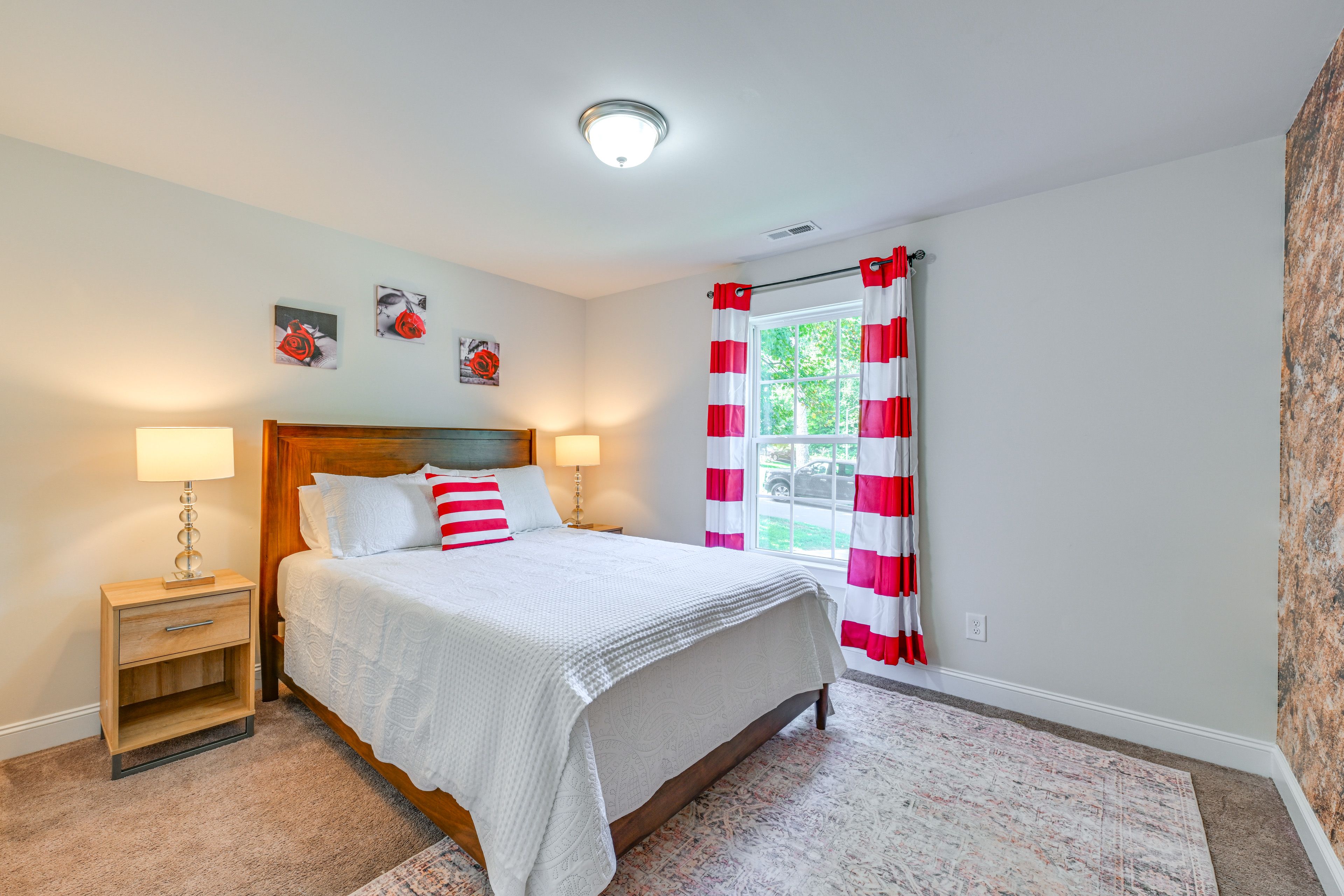 Bedroom 3 | Queen Bed