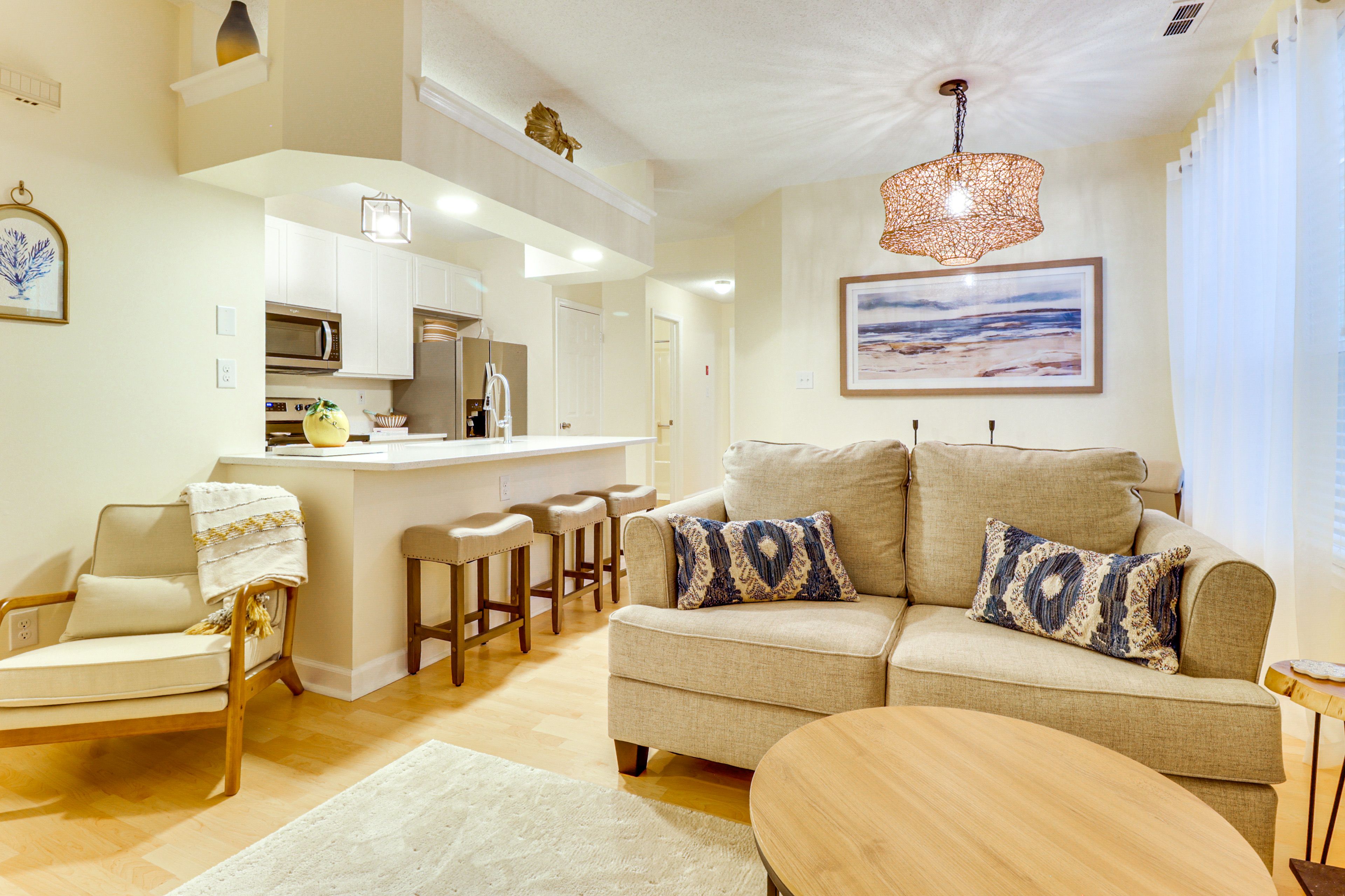Virginia Beach Vacation Rental | 2BR | 2BA | 970 Sq Ft | 3 Steps to Enter