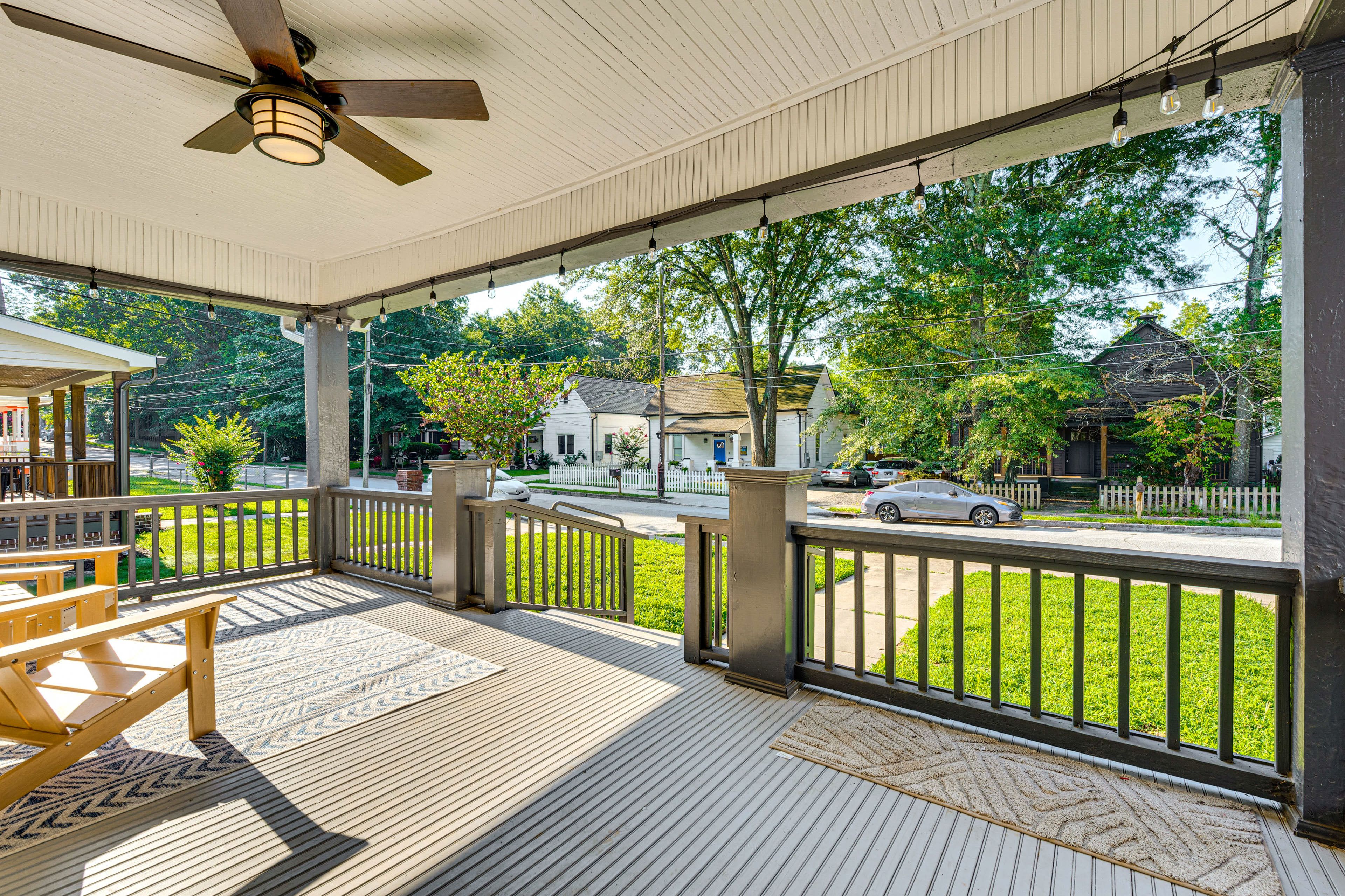 Furnished Porch | Self Check-In | 2 Mi to Mercedes-Benz Stadium