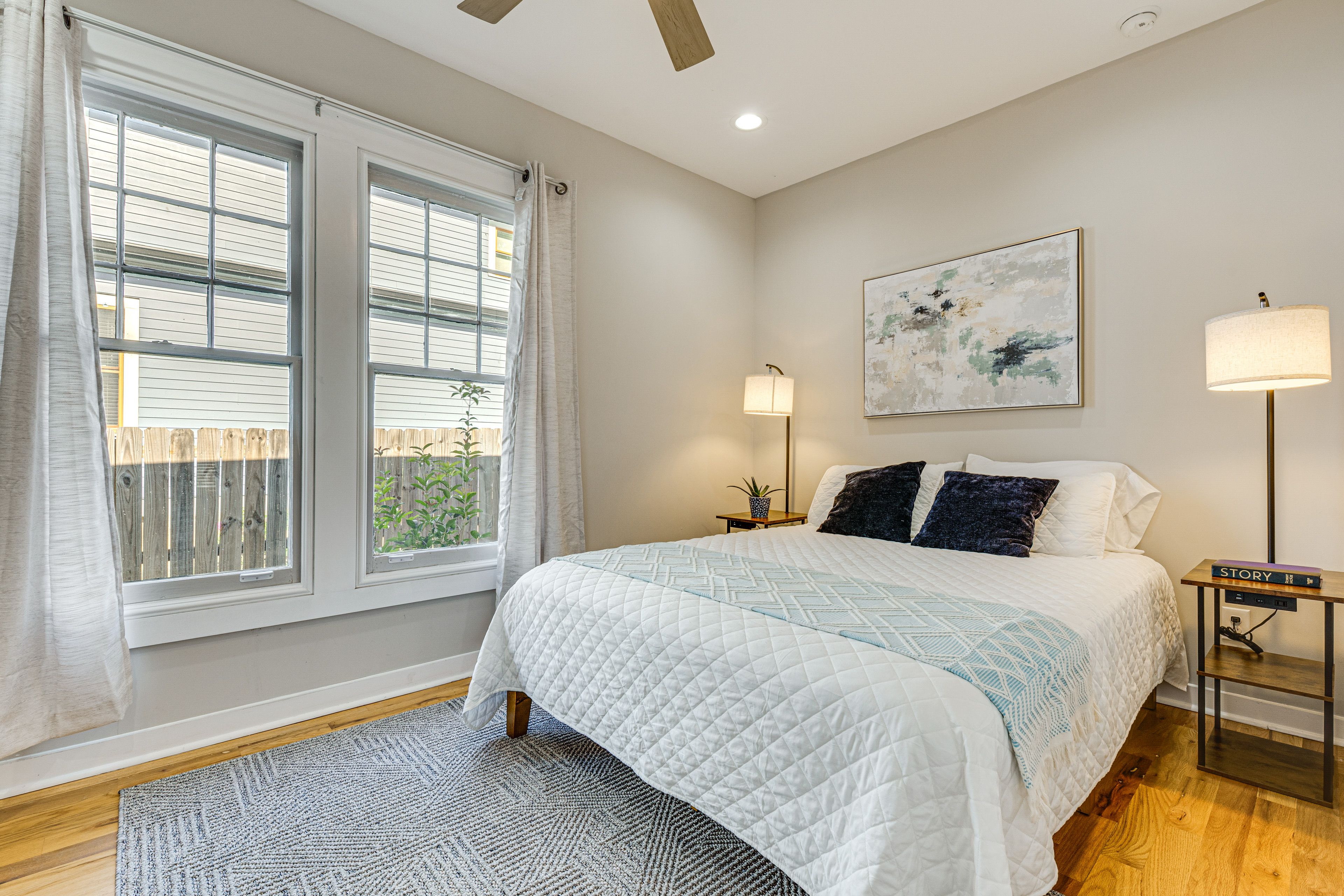 Bedroom 3 | Queen Bed