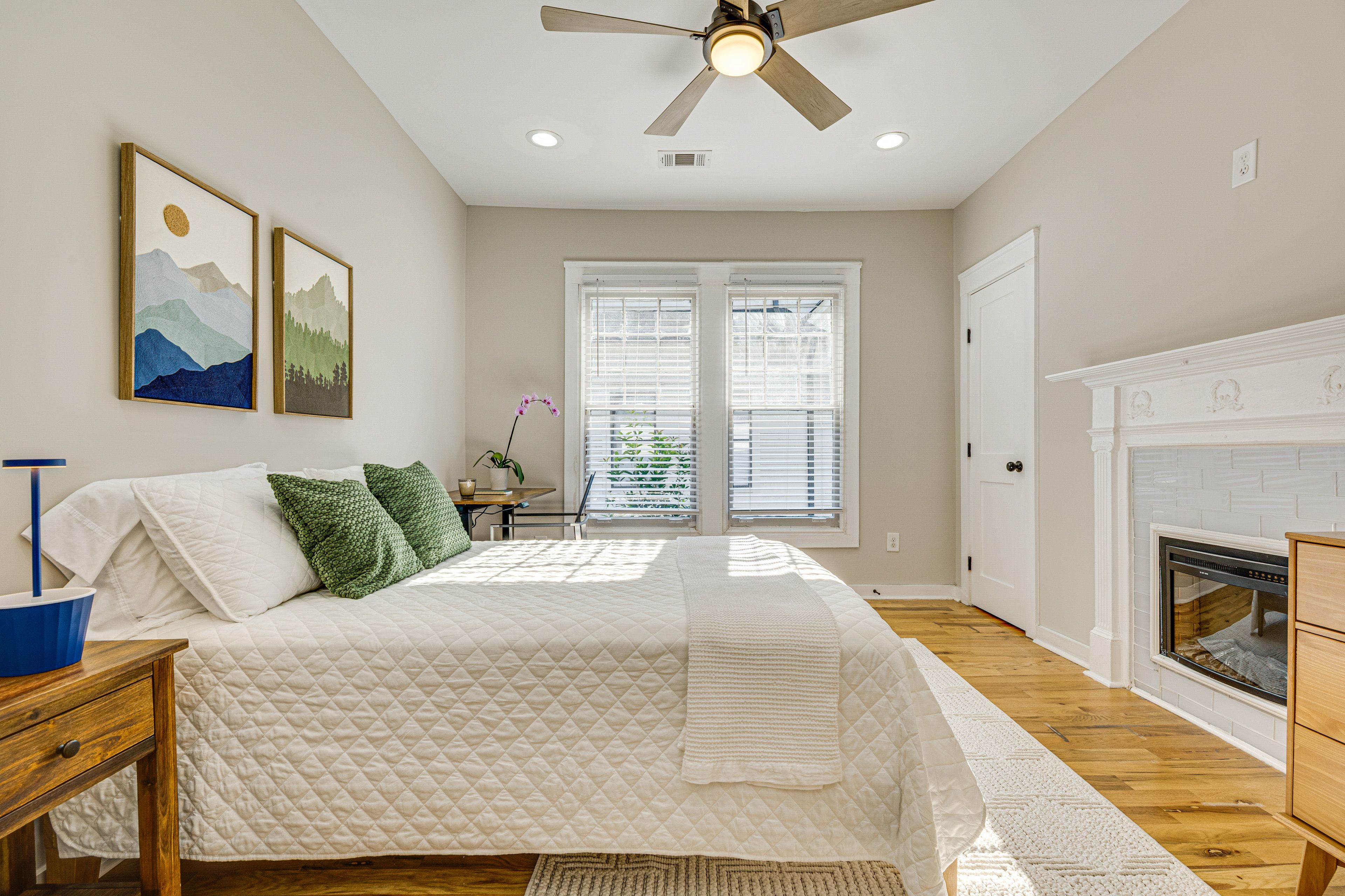 Bedroom 2 | Queen Bed