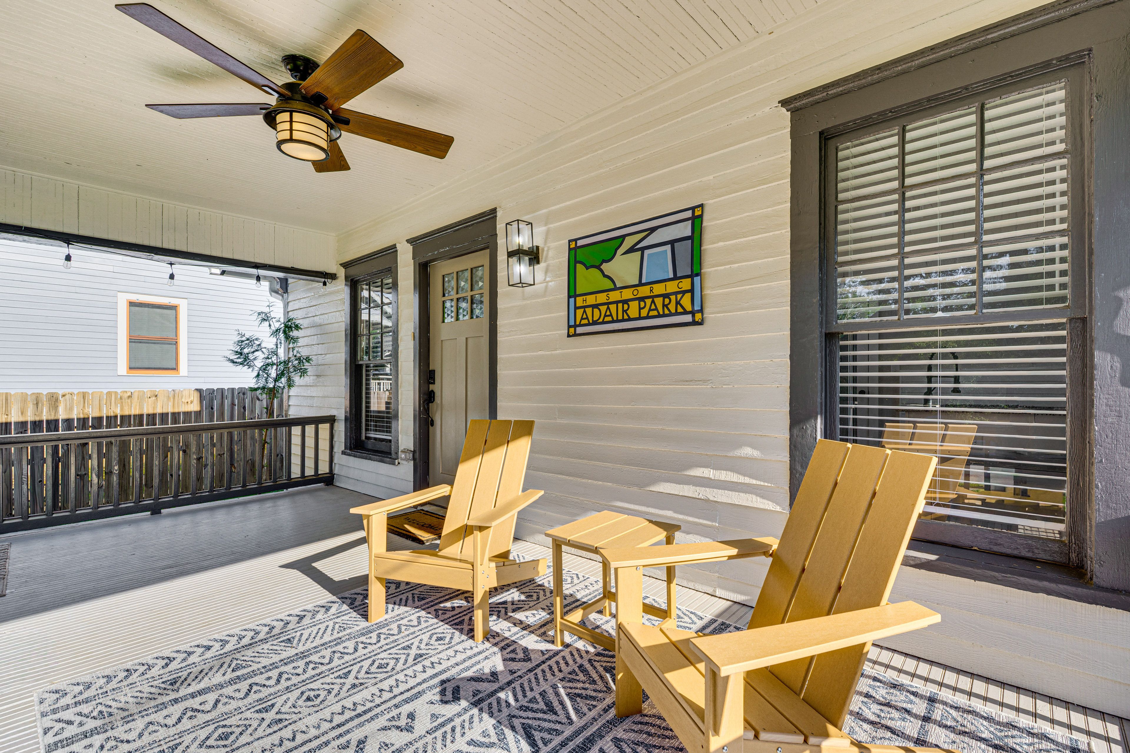 Furnished Porch