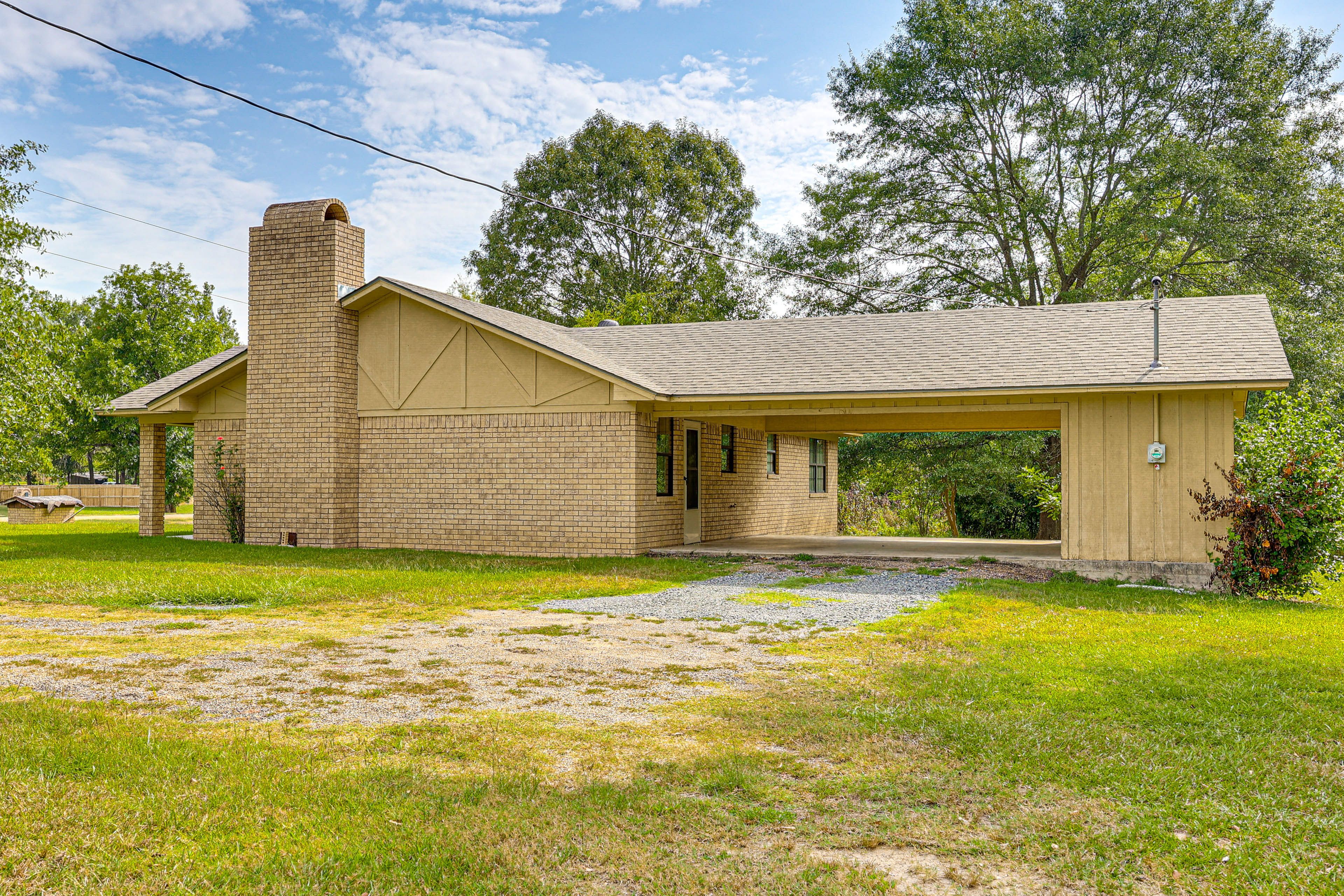 Parking | Driveway (4 Vehicles)