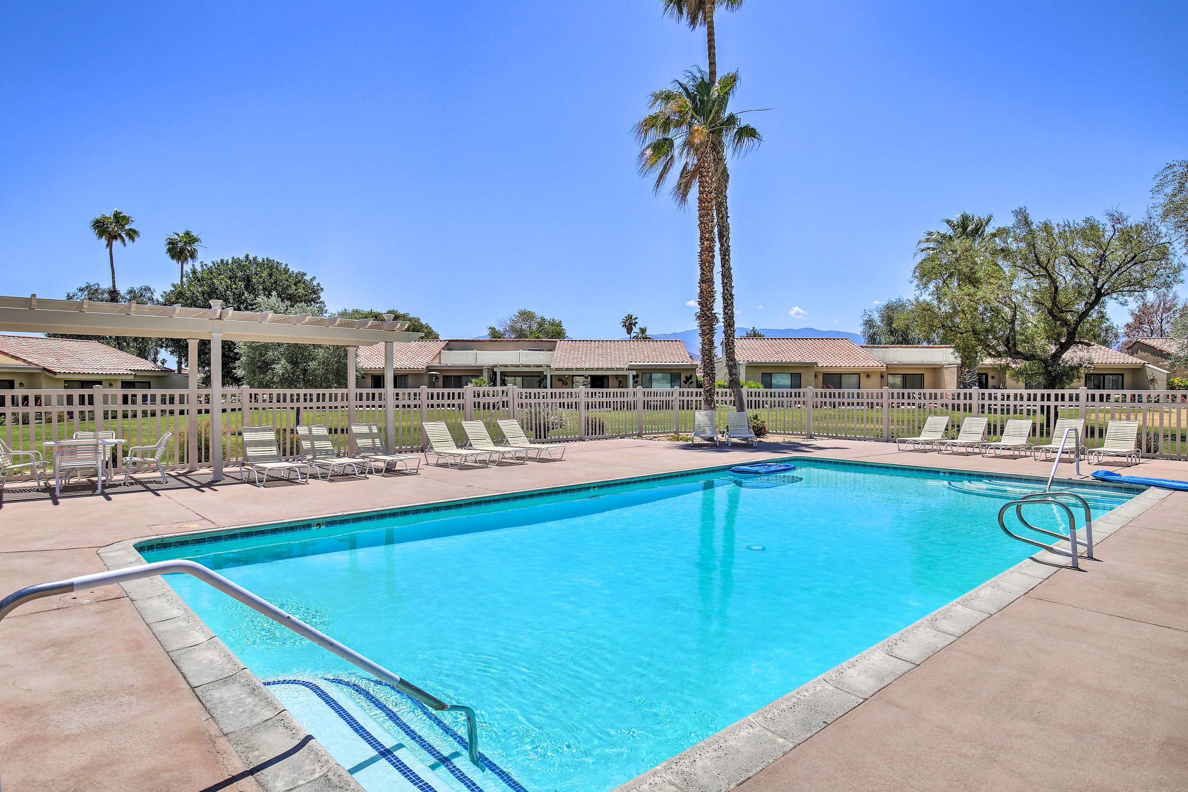 Palm Desert Resort | Community Pool