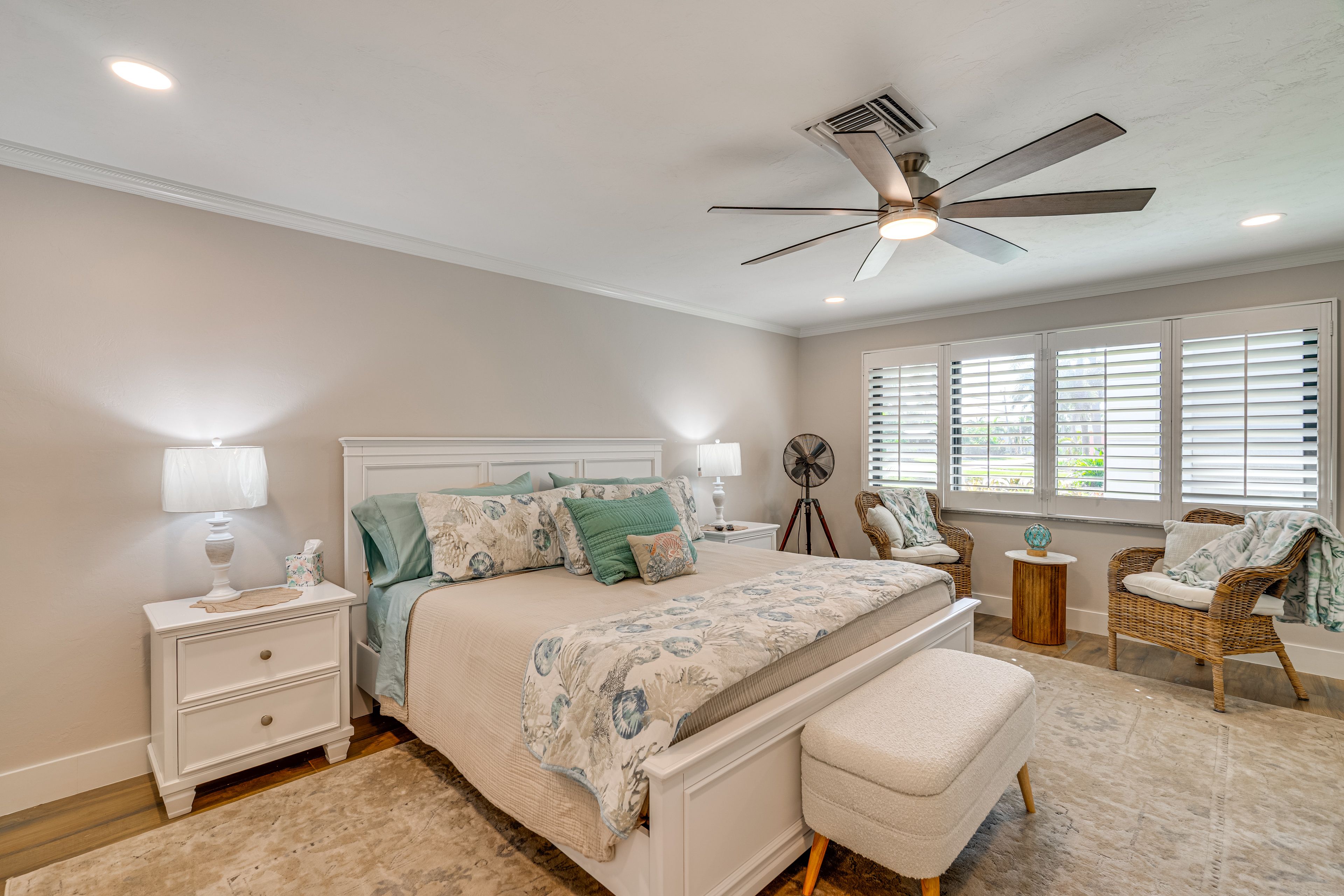 Bedroom 2 | King Bed | Smart TV