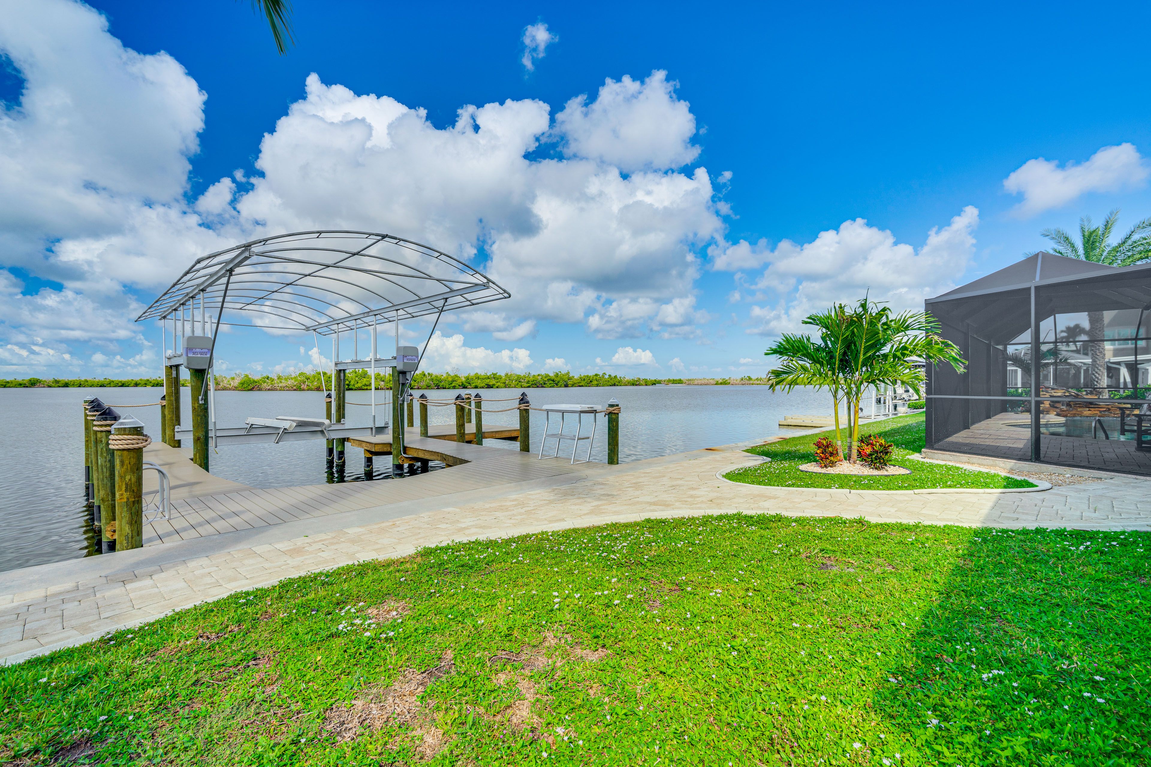 Private Dock | 2 Kayaks Provided