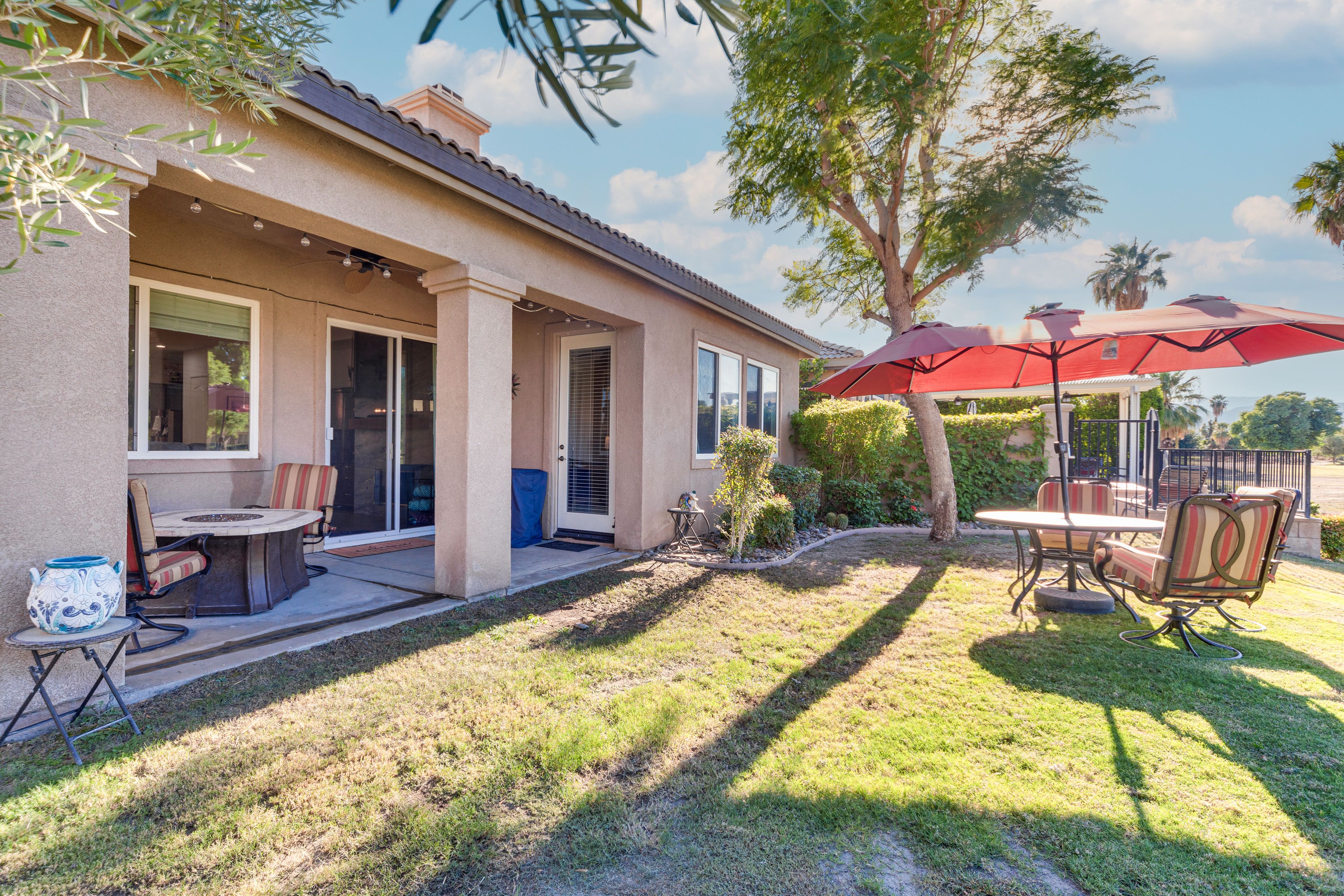 Yard | Dining Area