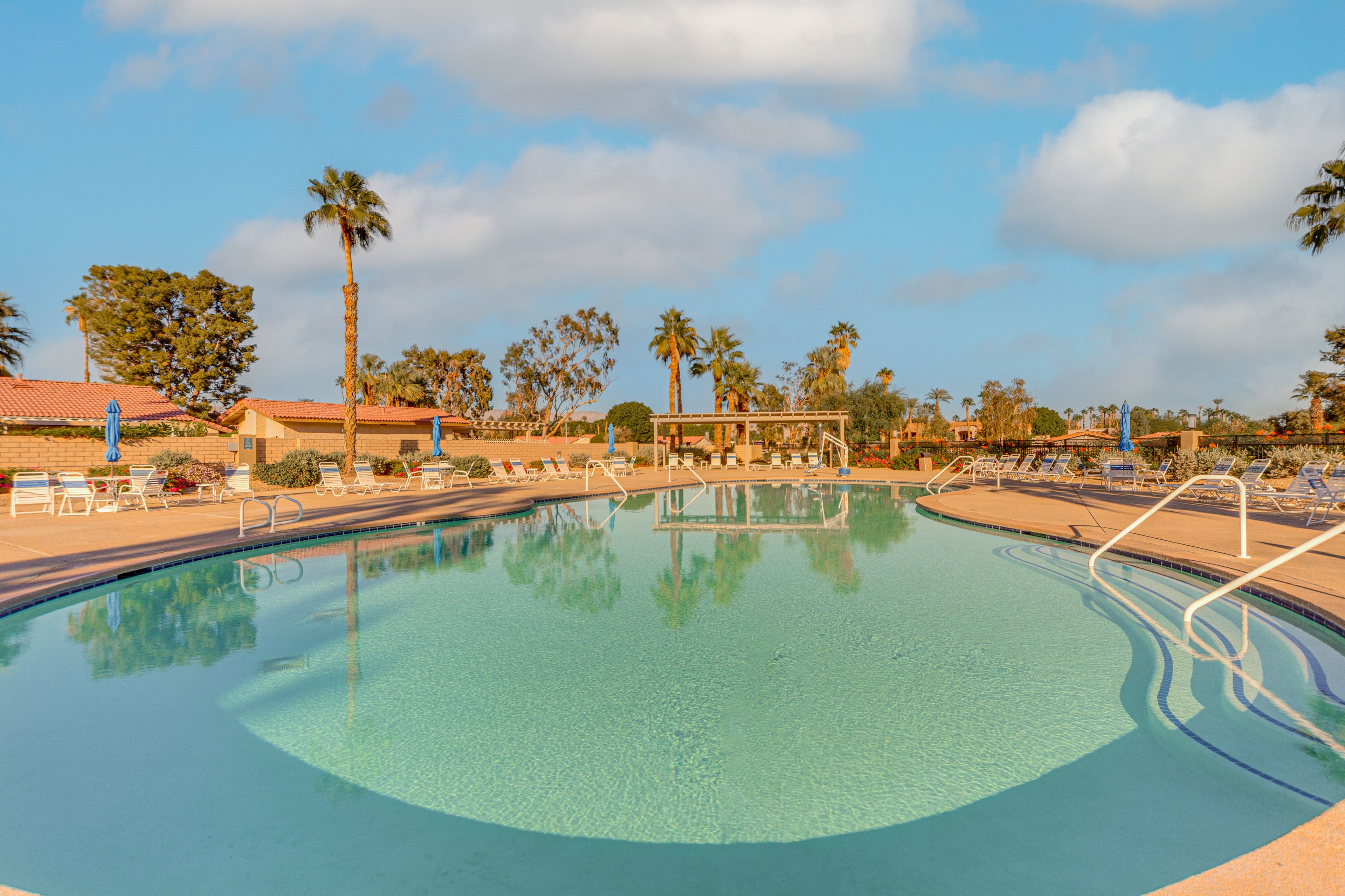 Indian Palms Country Club Community Amenities | Pool | Hot Tub | Golf Course