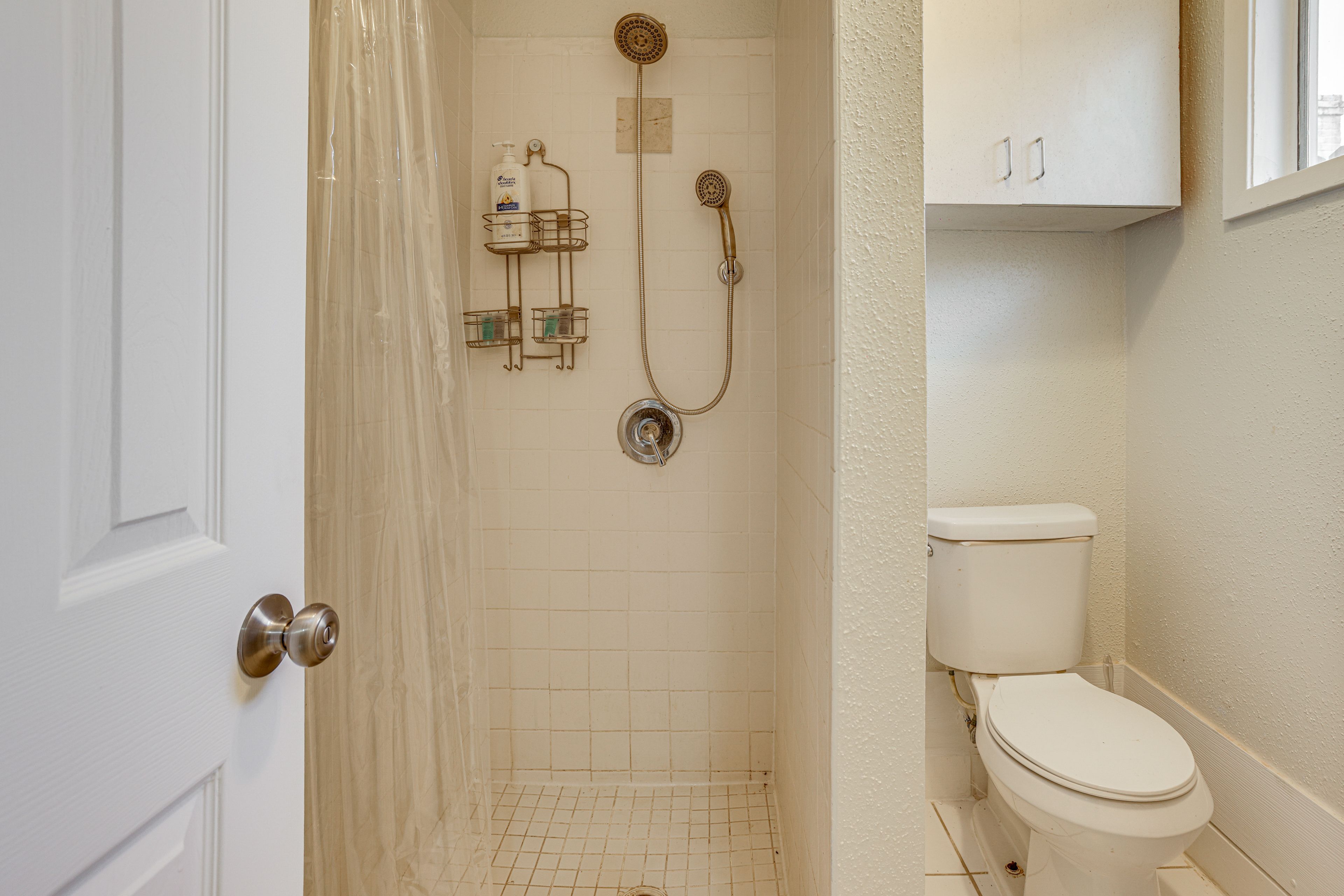 Full Bath | Towels | Hair Dryer