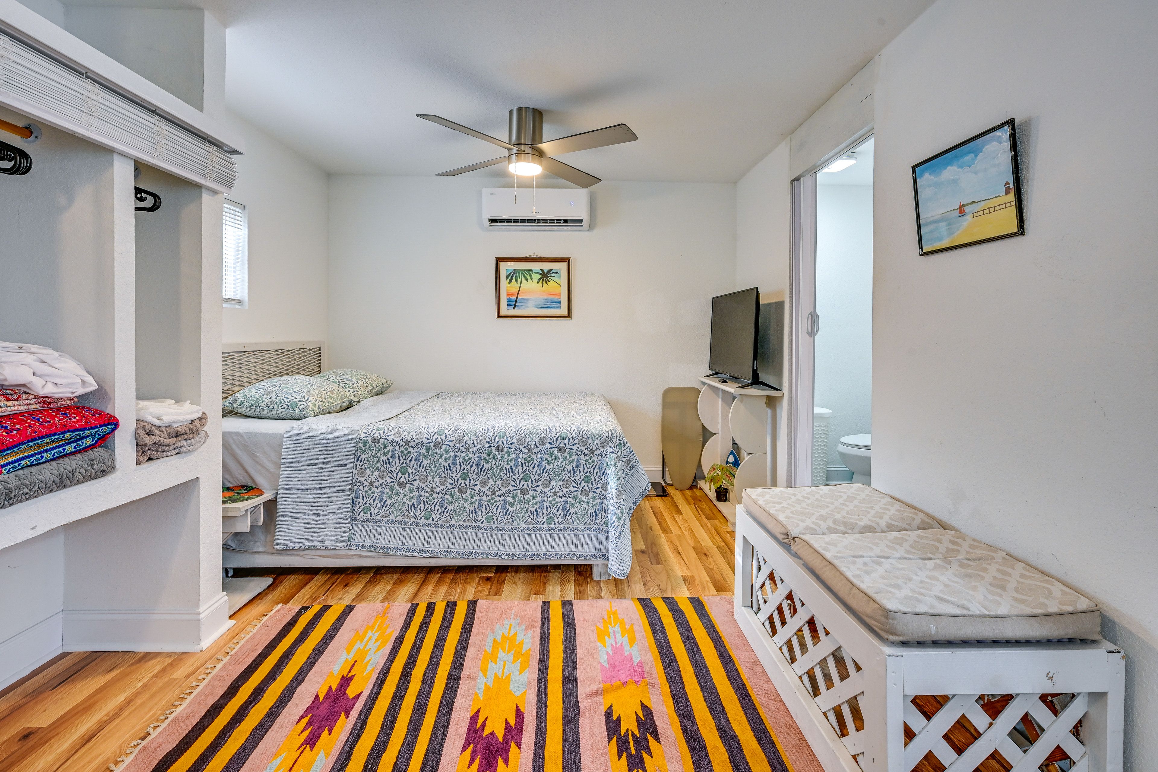 Tampa Vacation Rental | Studio | 1BA | 300 Sq Ft | 2 Steps to Enter
