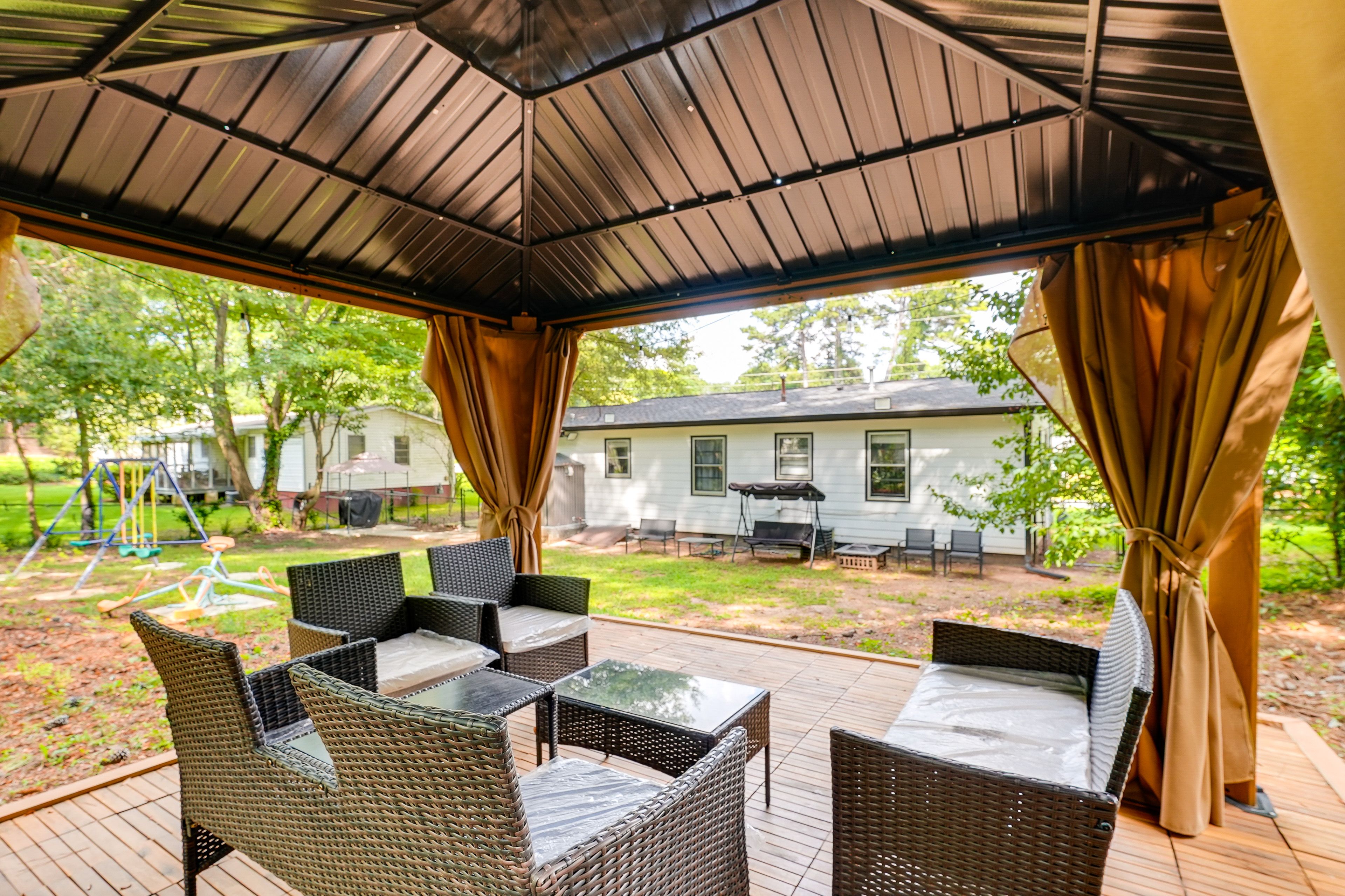 House Exterior | Furnished Gazebo