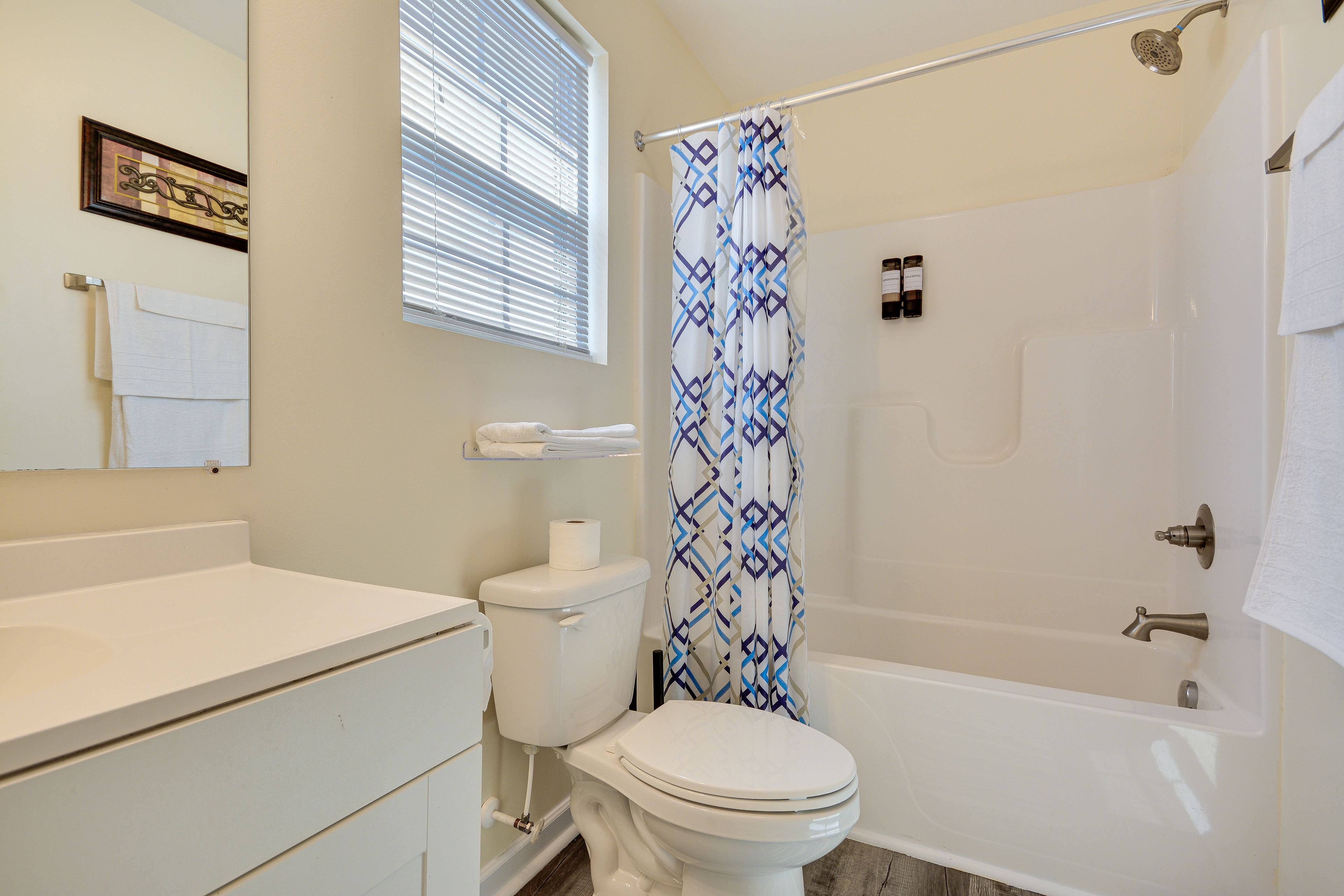 Full Bathroom | 2nd Floor