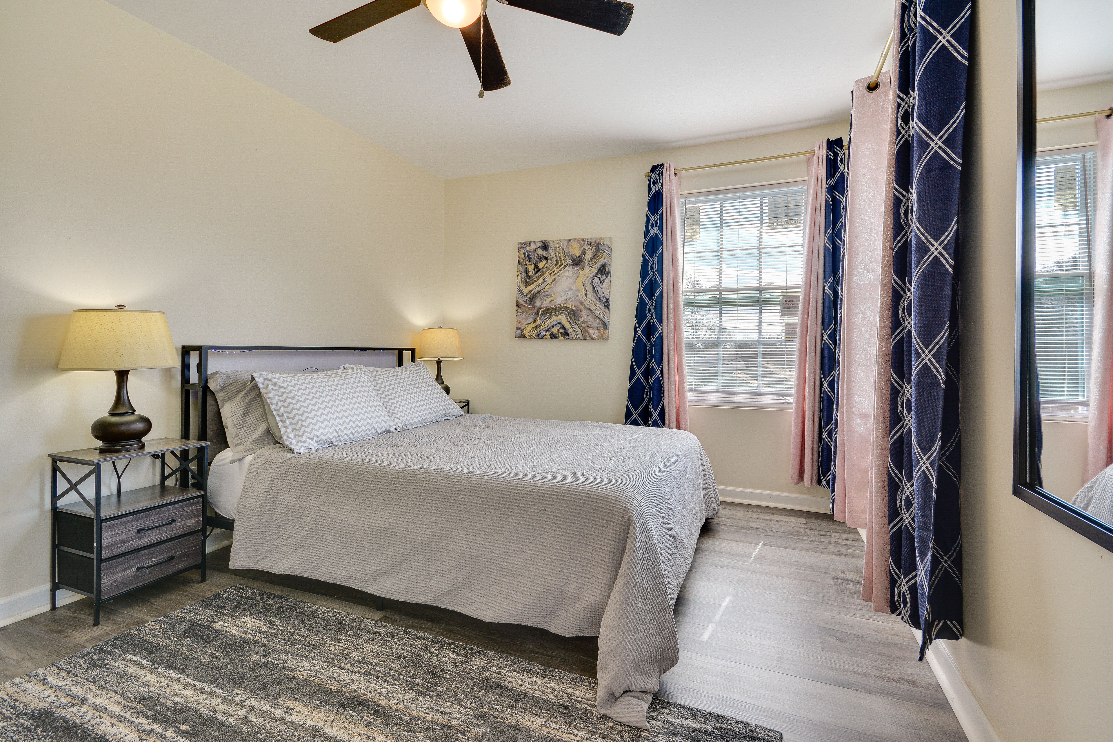 Bedroom 1 | Queen Bed | 2nd Floor | En-Suite Bathroom | Walk-In Closet