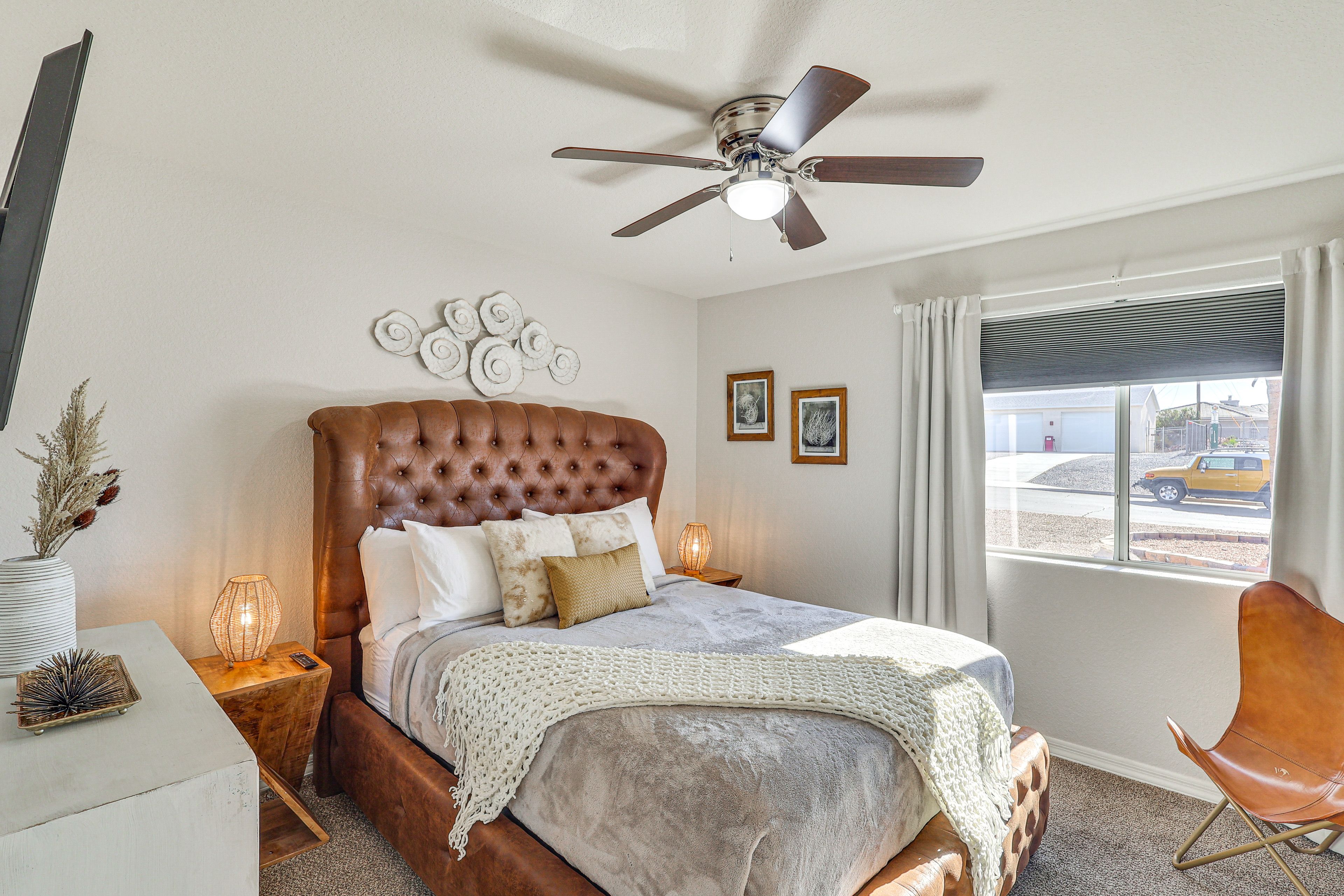 Bedroom 2 | Queen Bed | Smart TV