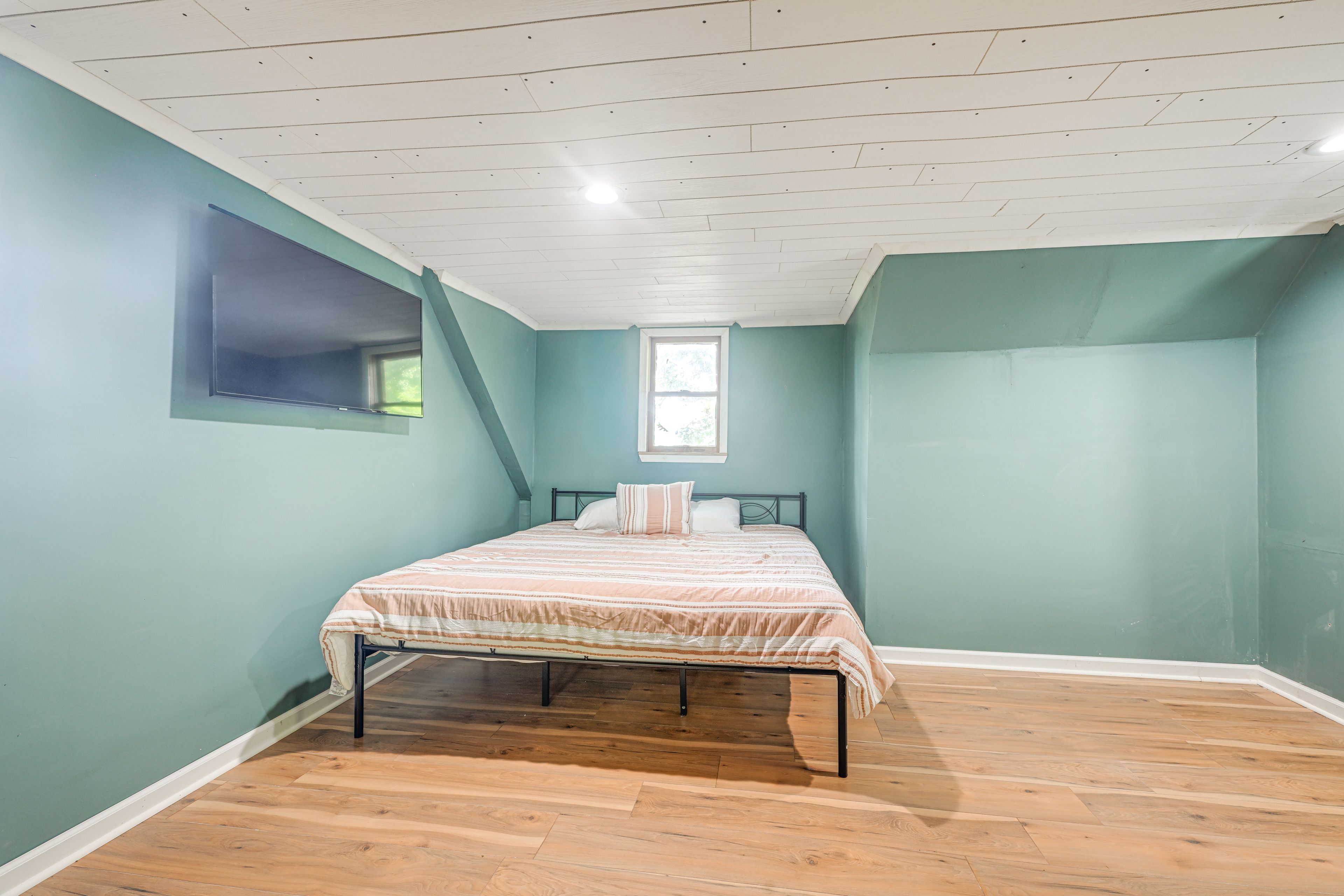 Bedroom 5 | 4th Floor | King Bed